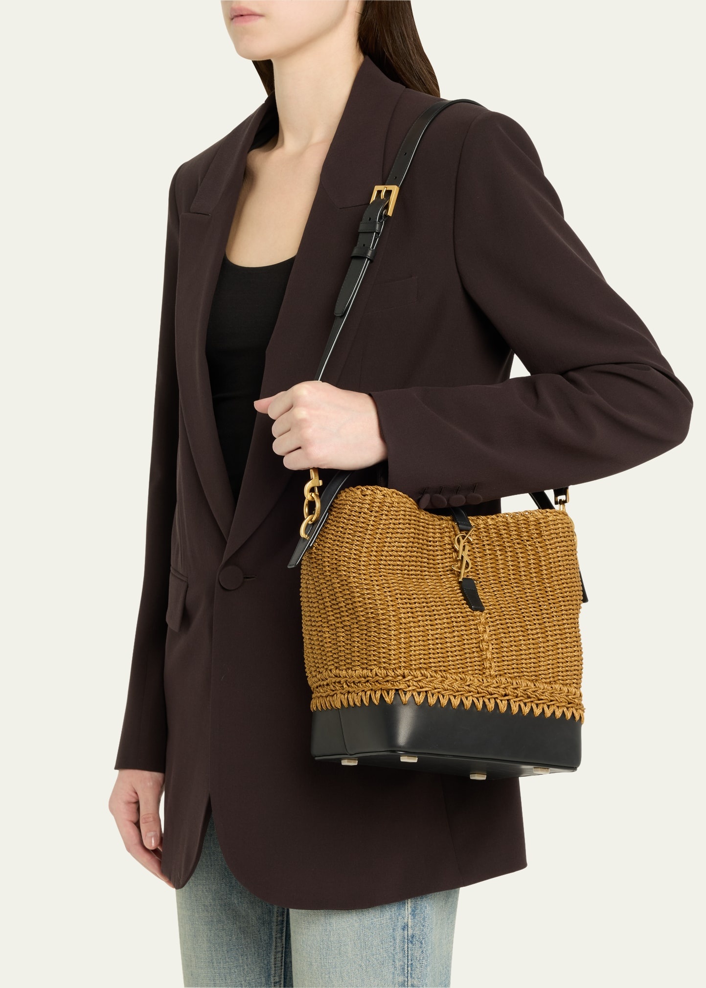 Le 37 YSL Bucket Bag in Raffia and Leather - 2