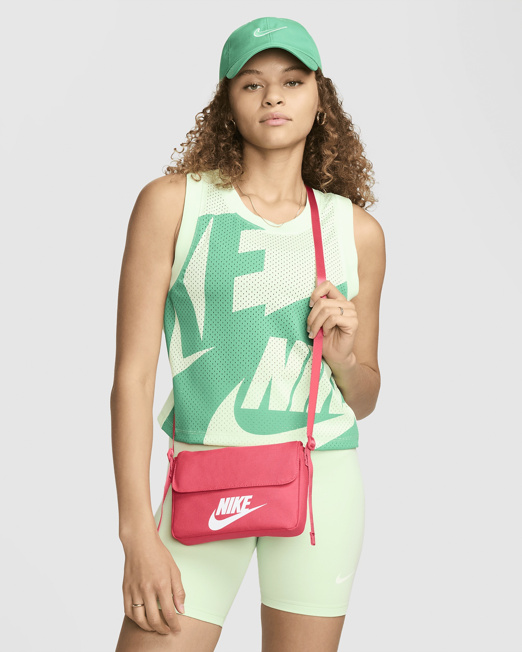 Nike Sportswear Women's Futura 365 Crossbody Bag (3L) - 1