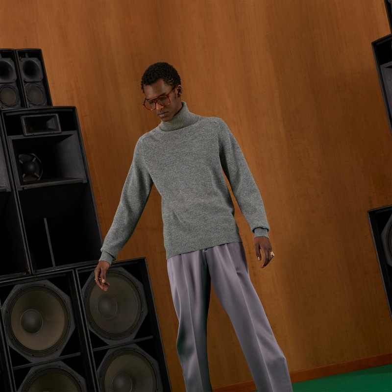 Wool sweater with Gucci patch 6