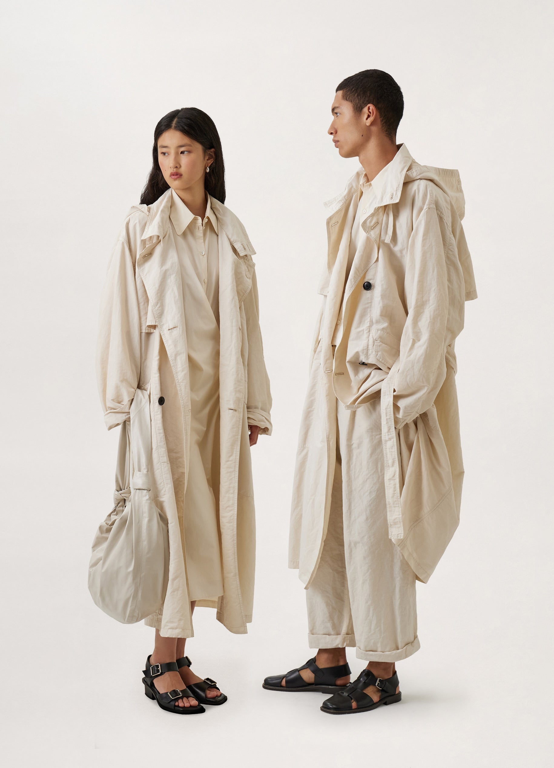 HOODED DOUBLE BREASTED PARKA
POLYAMIDE LINEN COTTON - 1