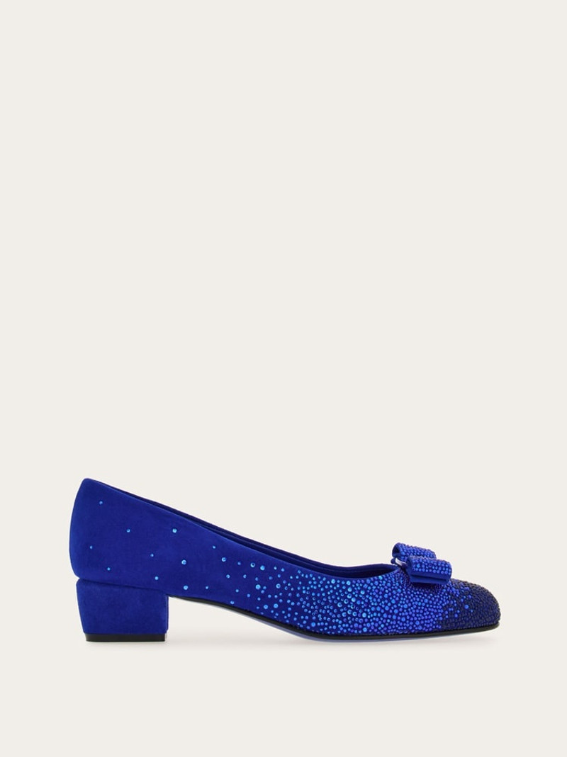 VARA BOW PUMP WITH DÉGRADÉ CRYSTALS 1