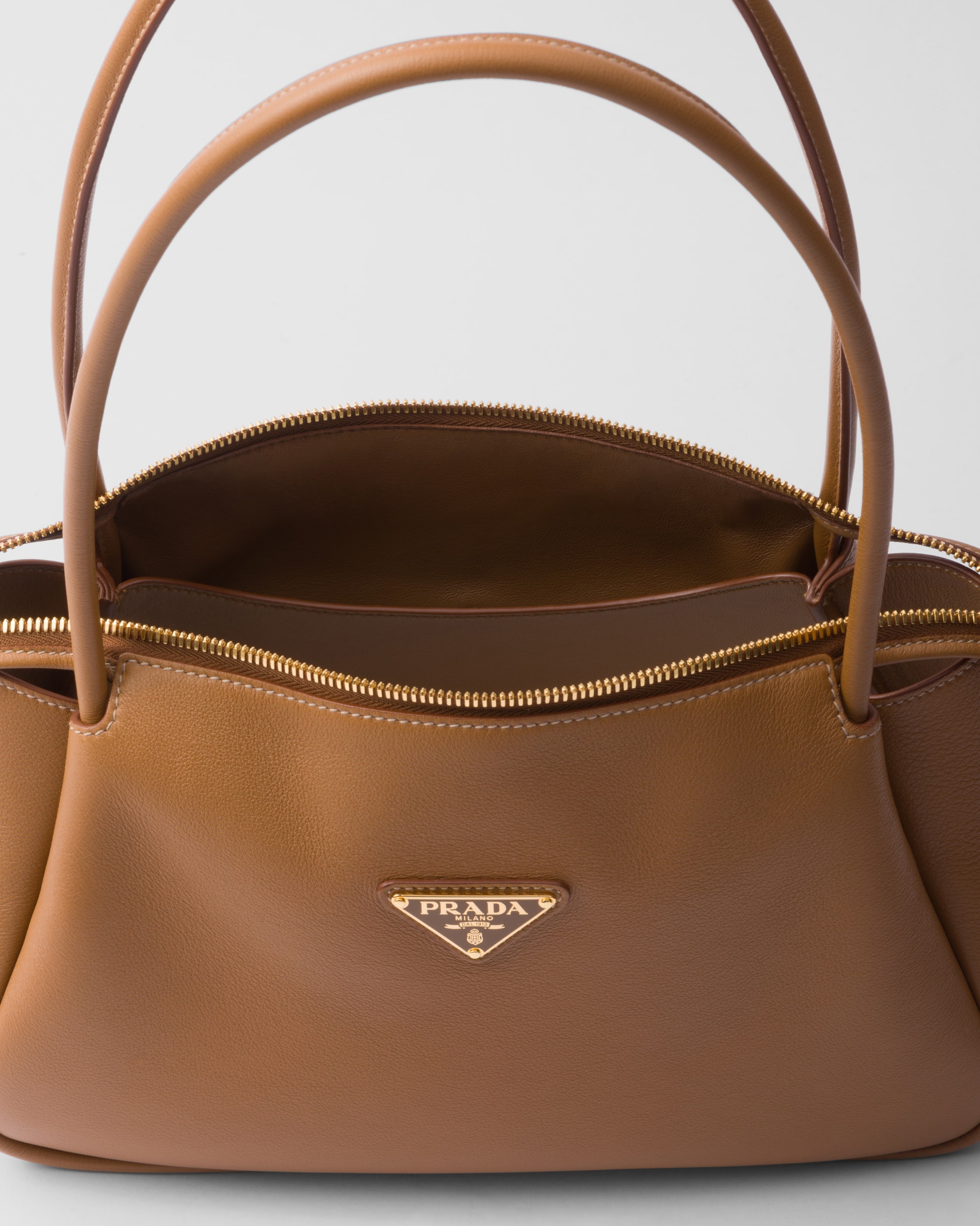 ハンドバッグ PRADA | Medium leather handbag 1BA444_2CYS_F0002_V_OVO Prada Medium leather handbag | REVERSIBLE