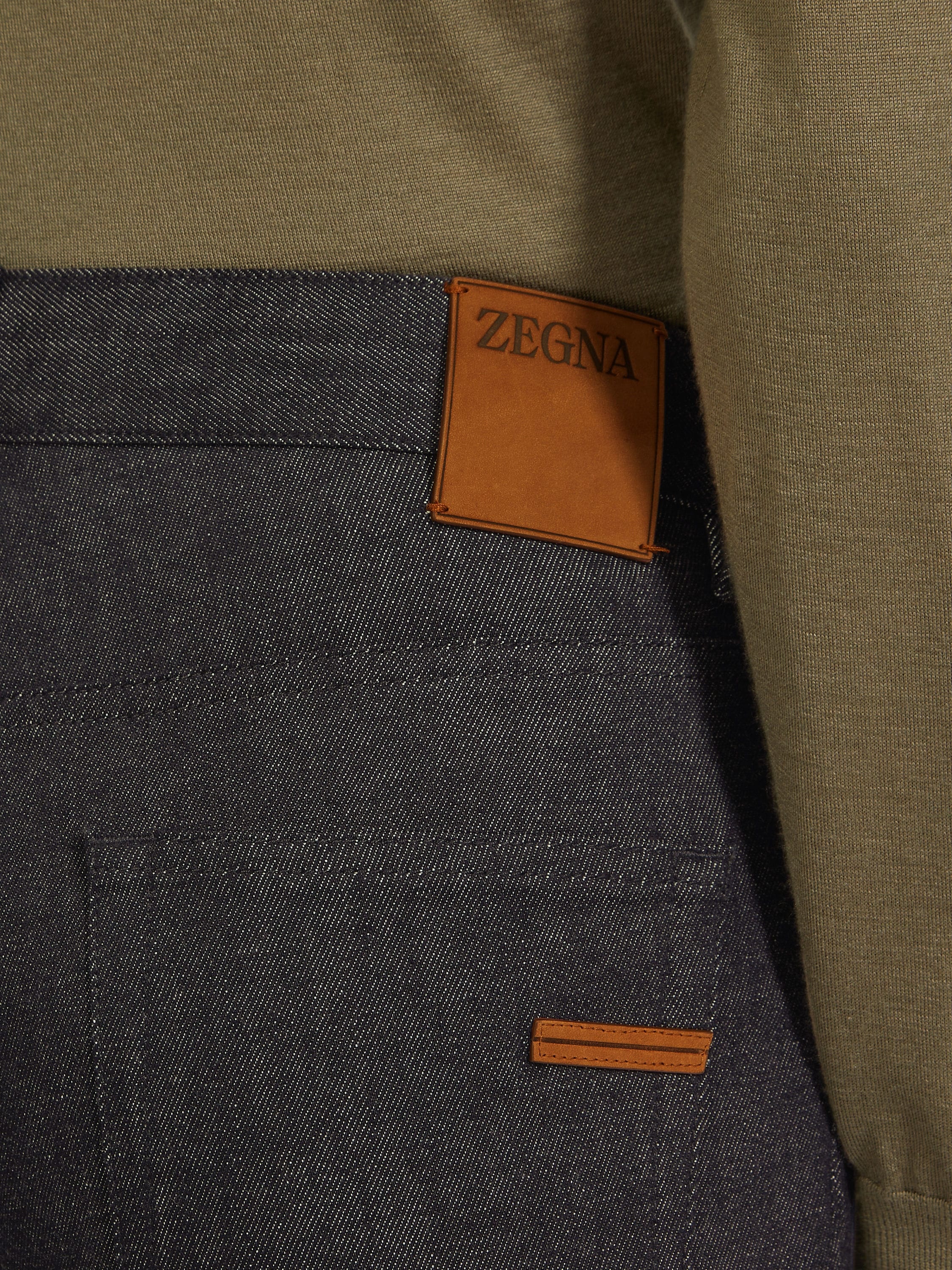 BLACK STRETCH COTTON AND CASHMERE ROCCIA JEANS - 2