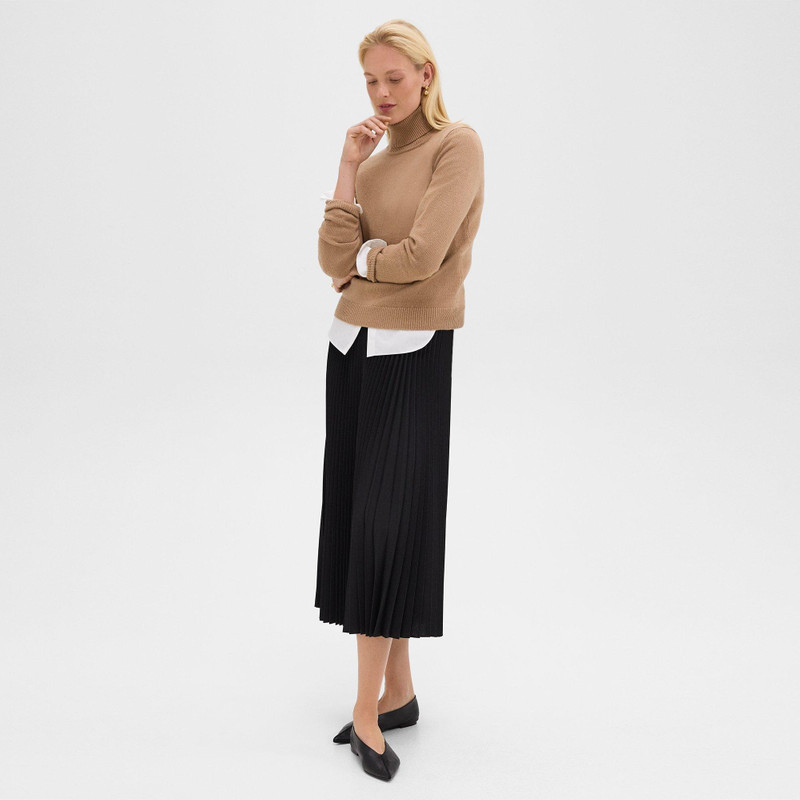 Theory Turtleneck Sweater in Cashmere outlook
