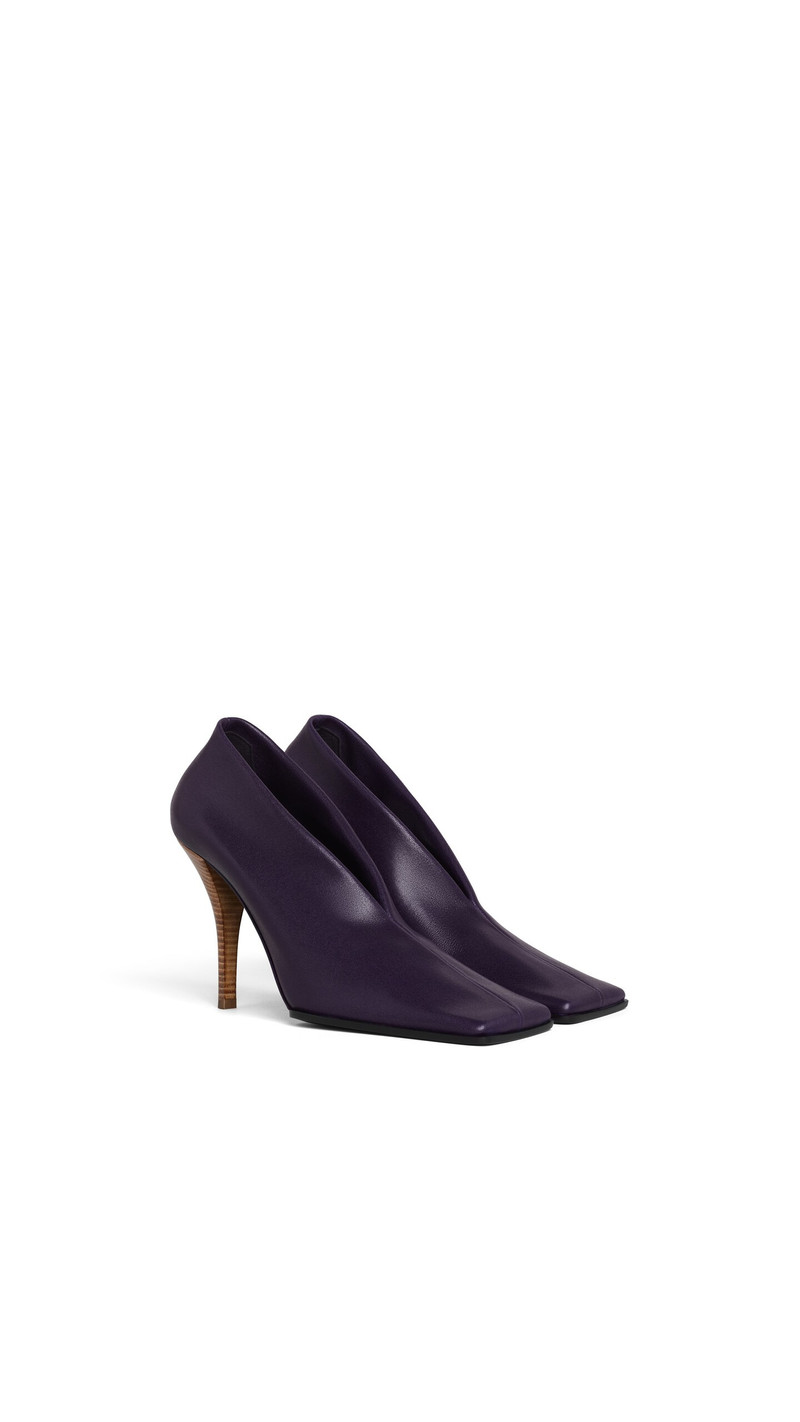 Alaïa SOFT SQUARE PUMPS IN LEATHER outlook