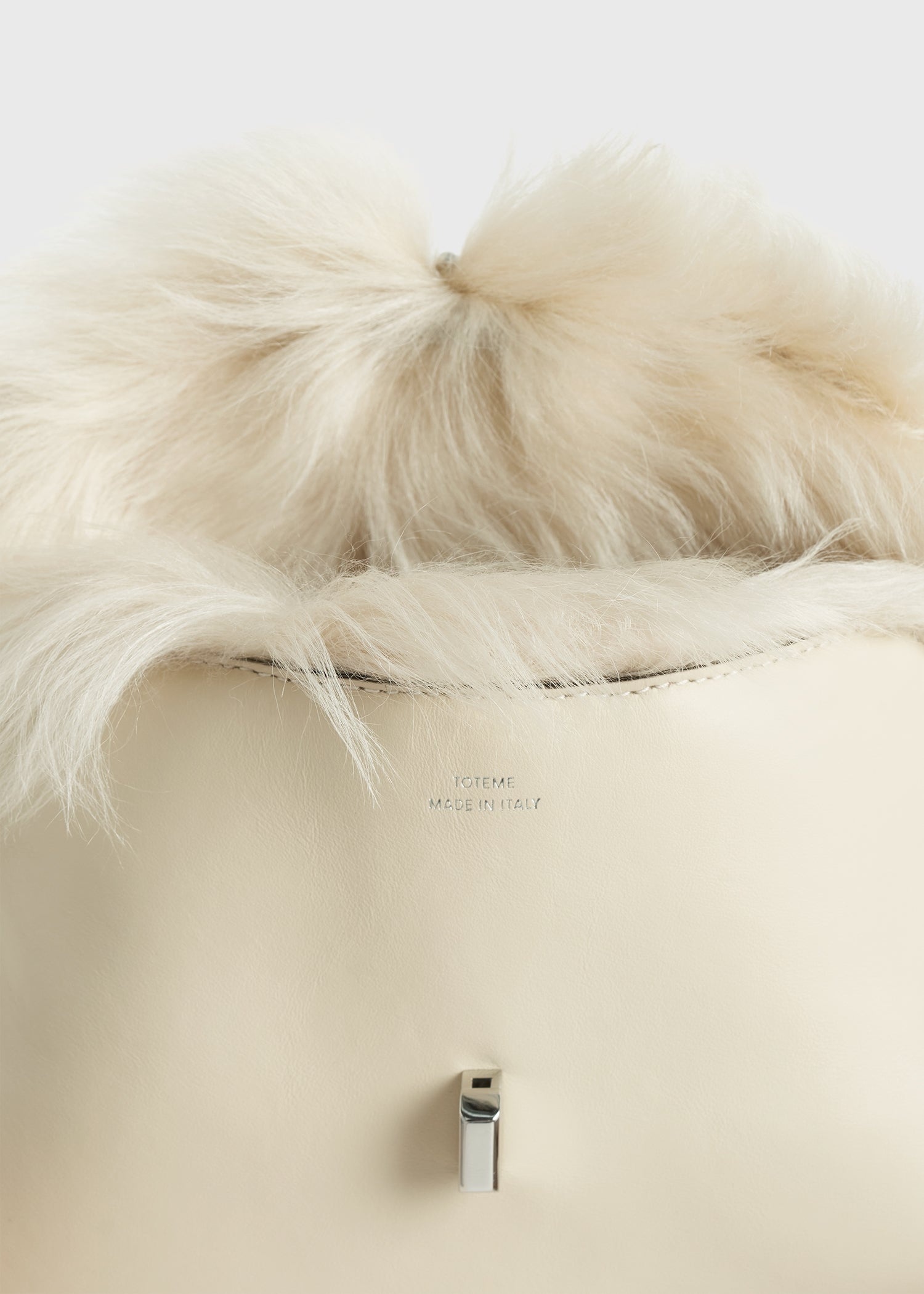 Shearling T-Lock clutch ecru - 5
