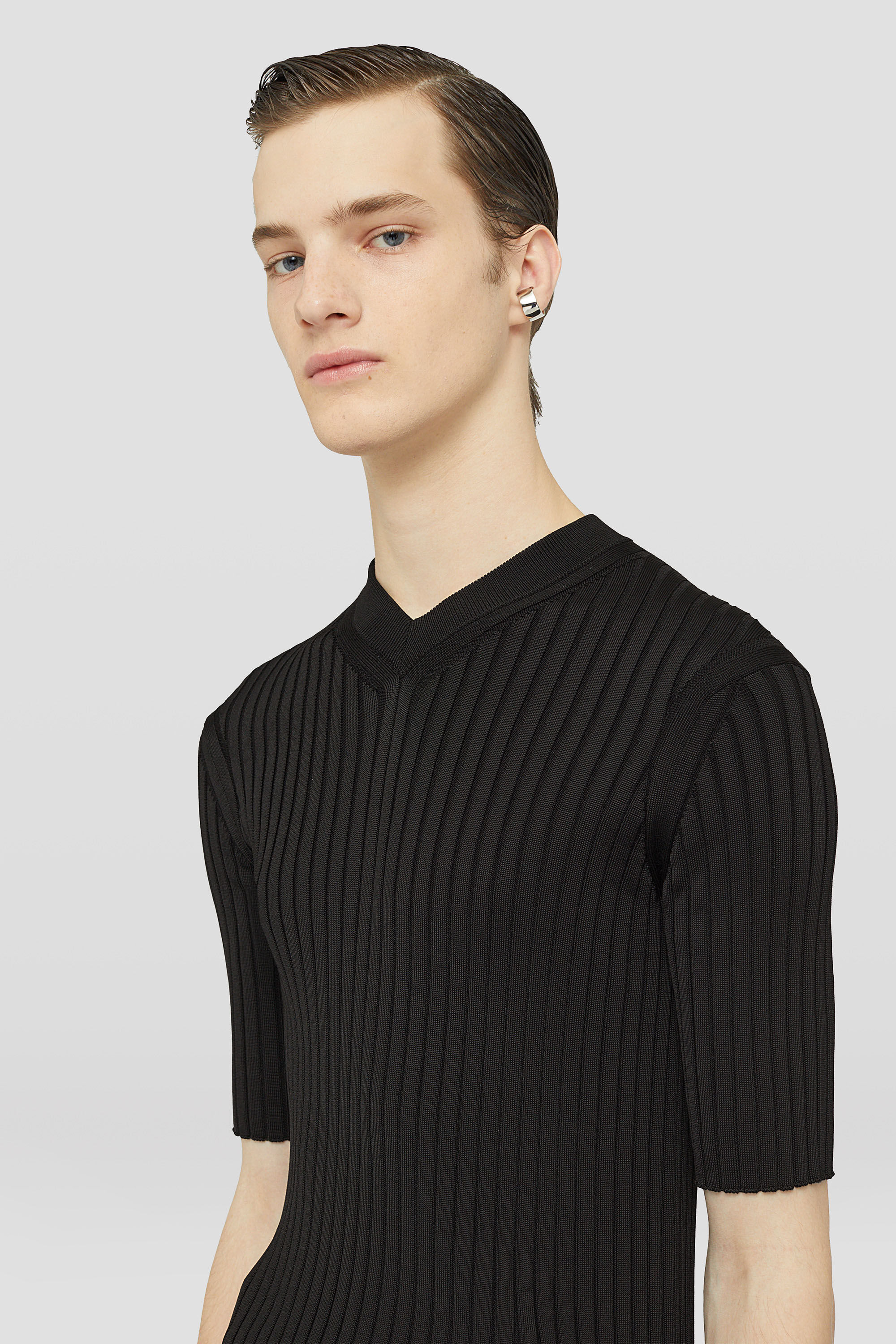 V-Neck T-Shirt - 5