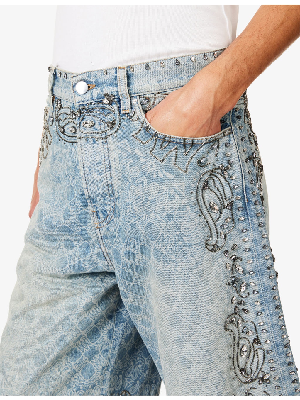Graphic-Pattern Embellished Denim Shorts - 5