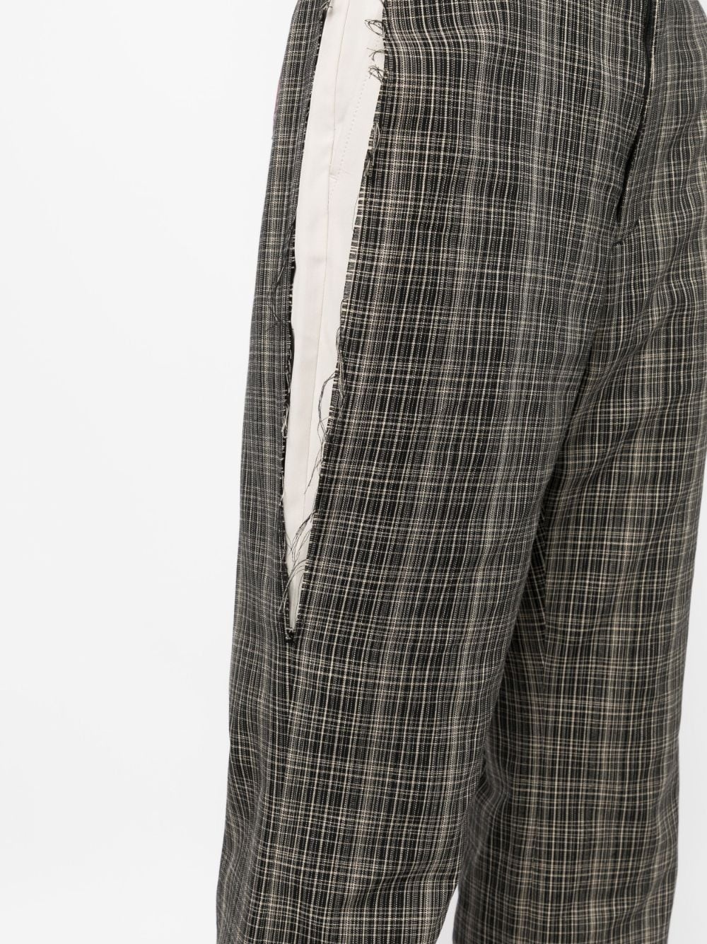 check-pattern trousers - 5