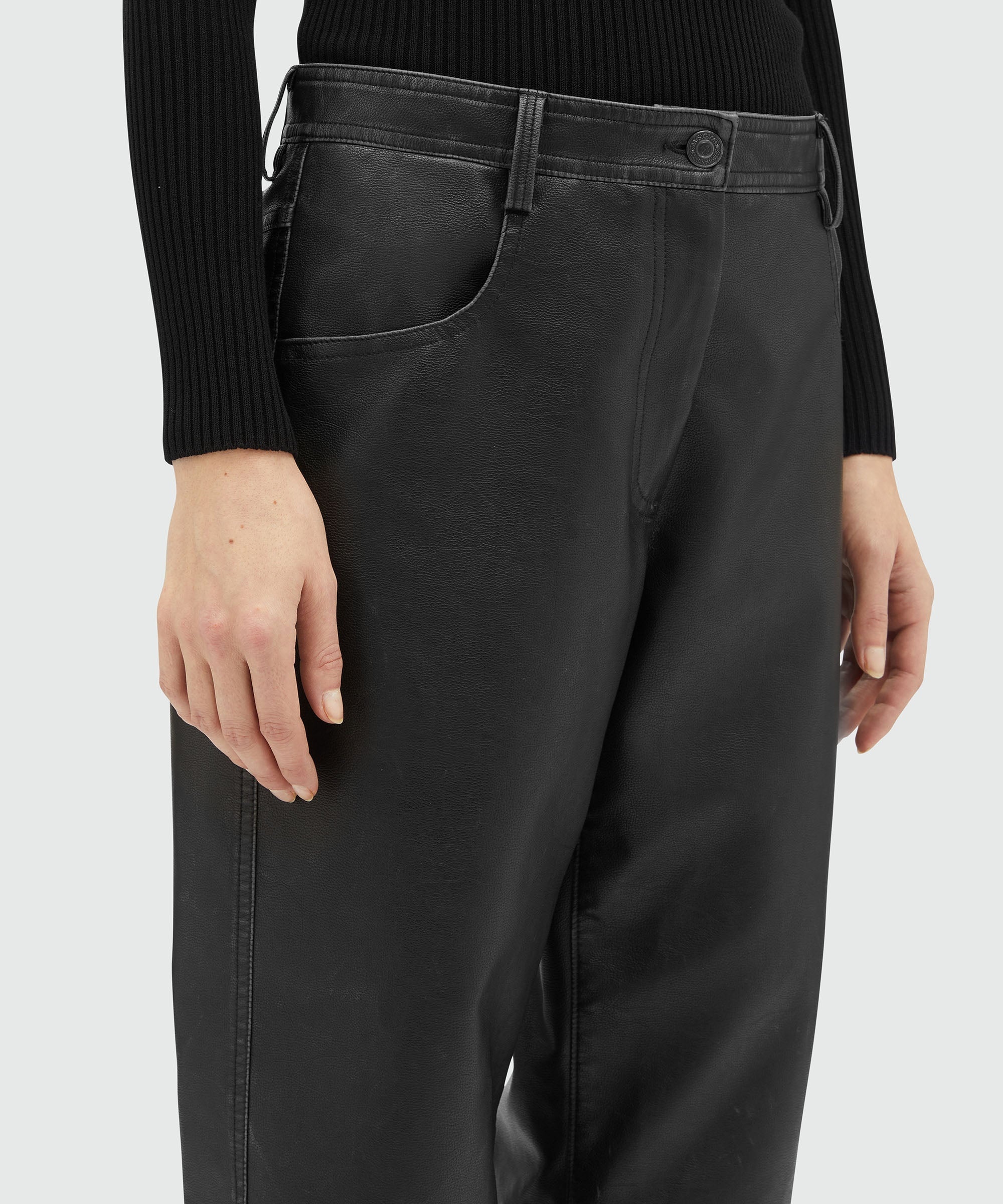 Faux-leather pants - 5