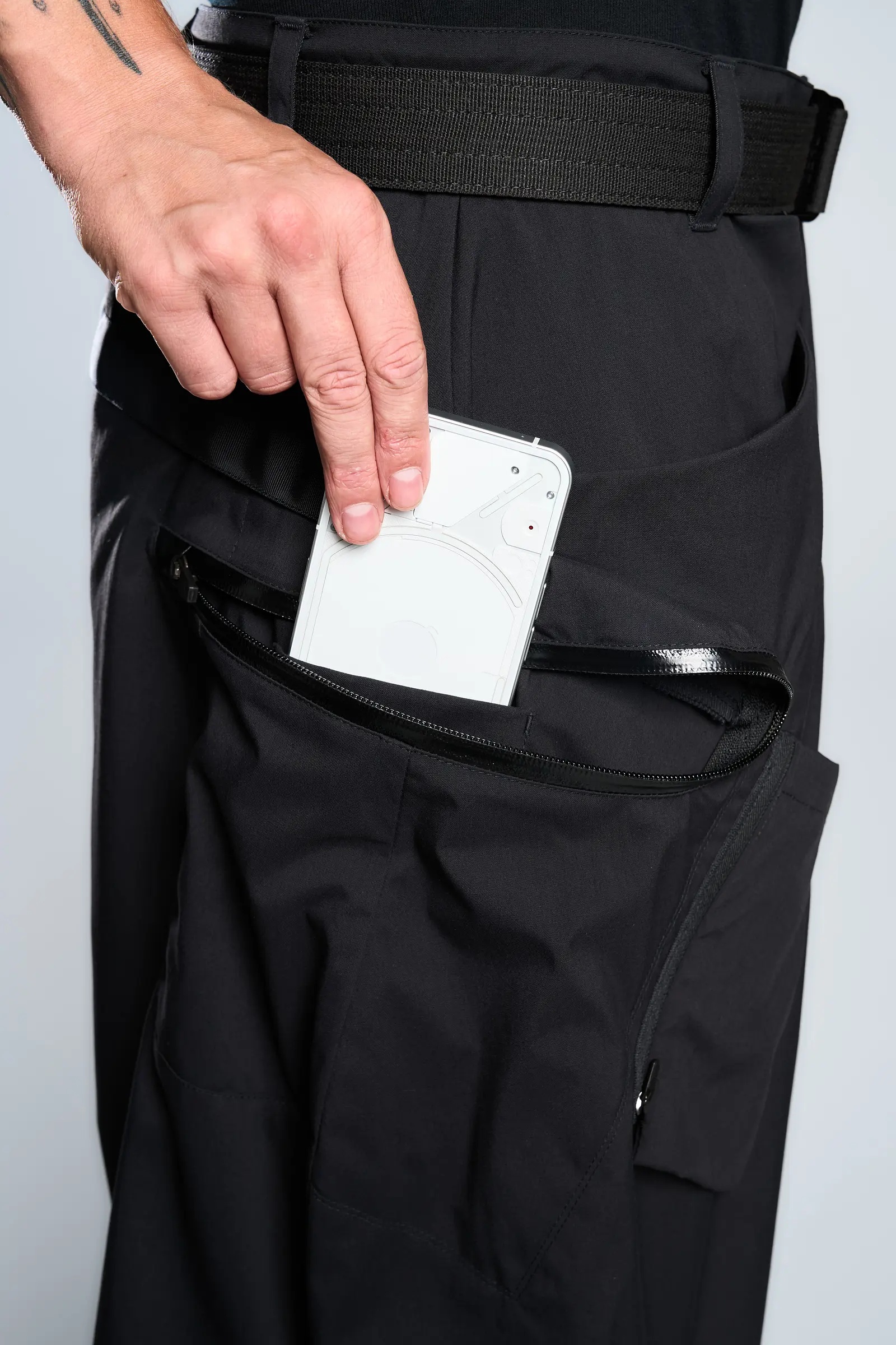 P59-E Encapsulated Nylon Cargo Pant Black - 21
