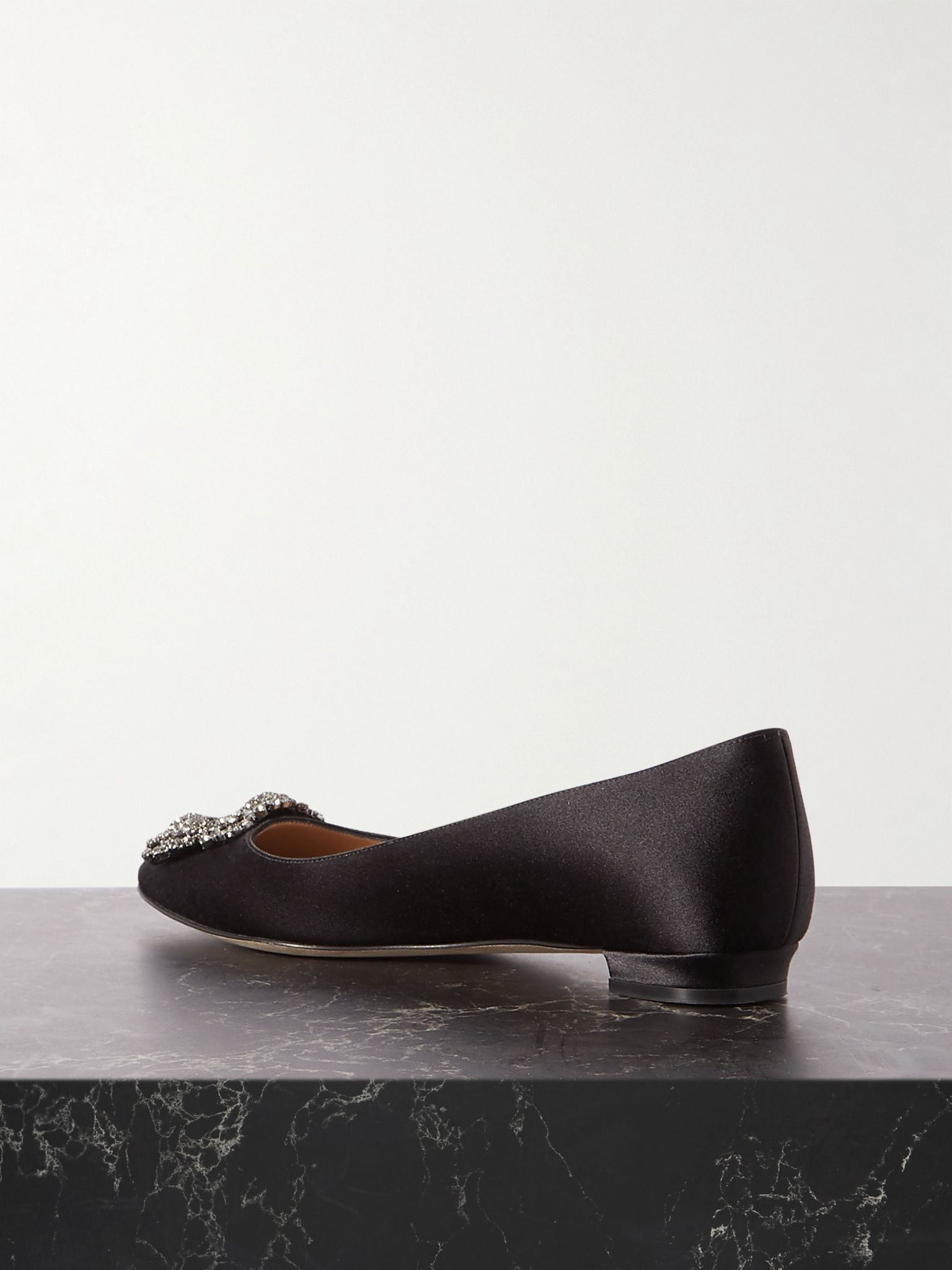 Hangisi crystal-embellished satin point-toe flats Black - 3