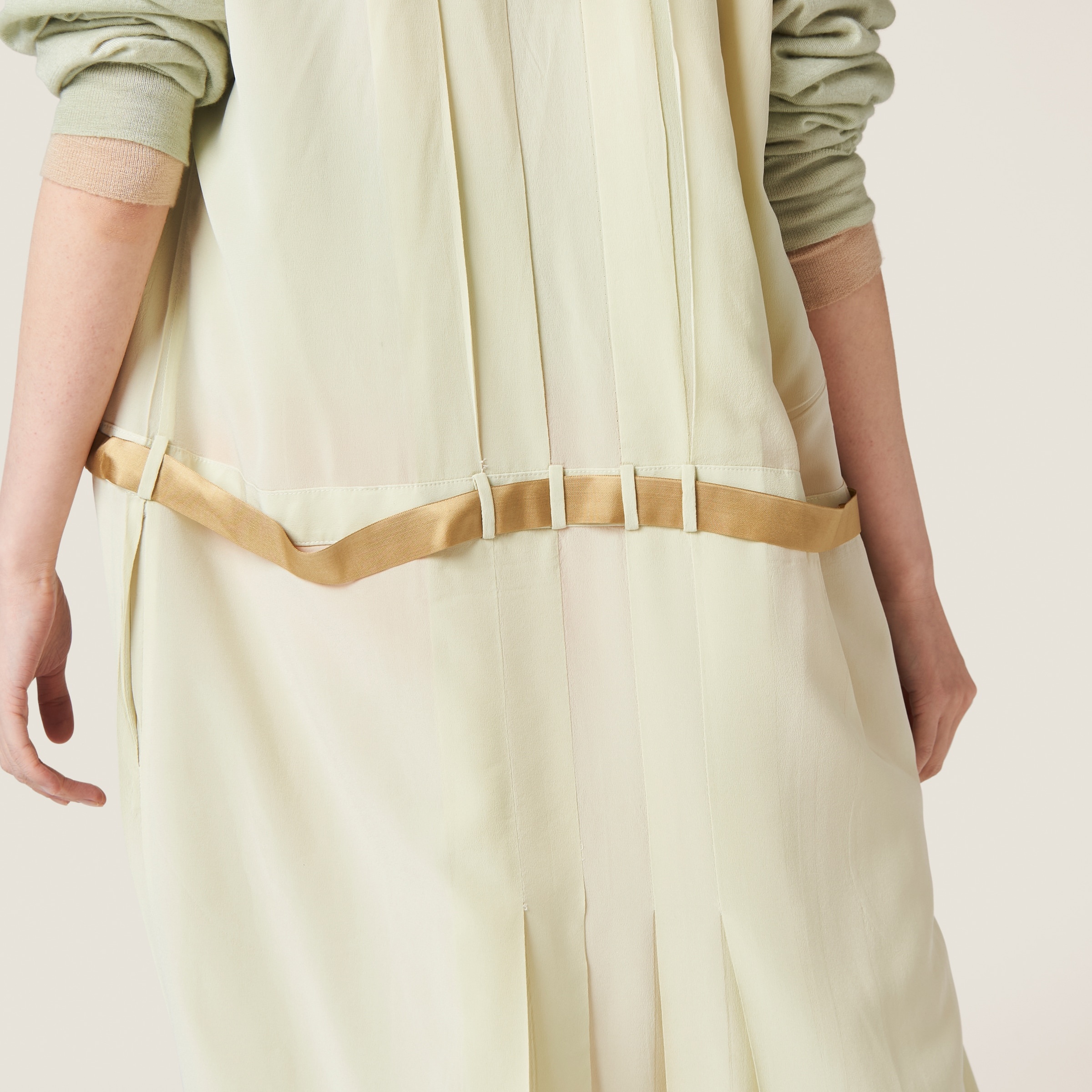 Garment-dyed crepe de chine dress - 5