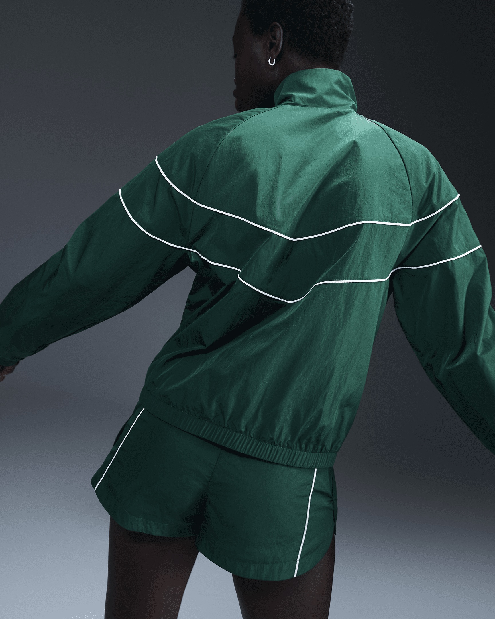 Nike Windrunner Women's Loose UV Woven Full-Zip Jacket - 3