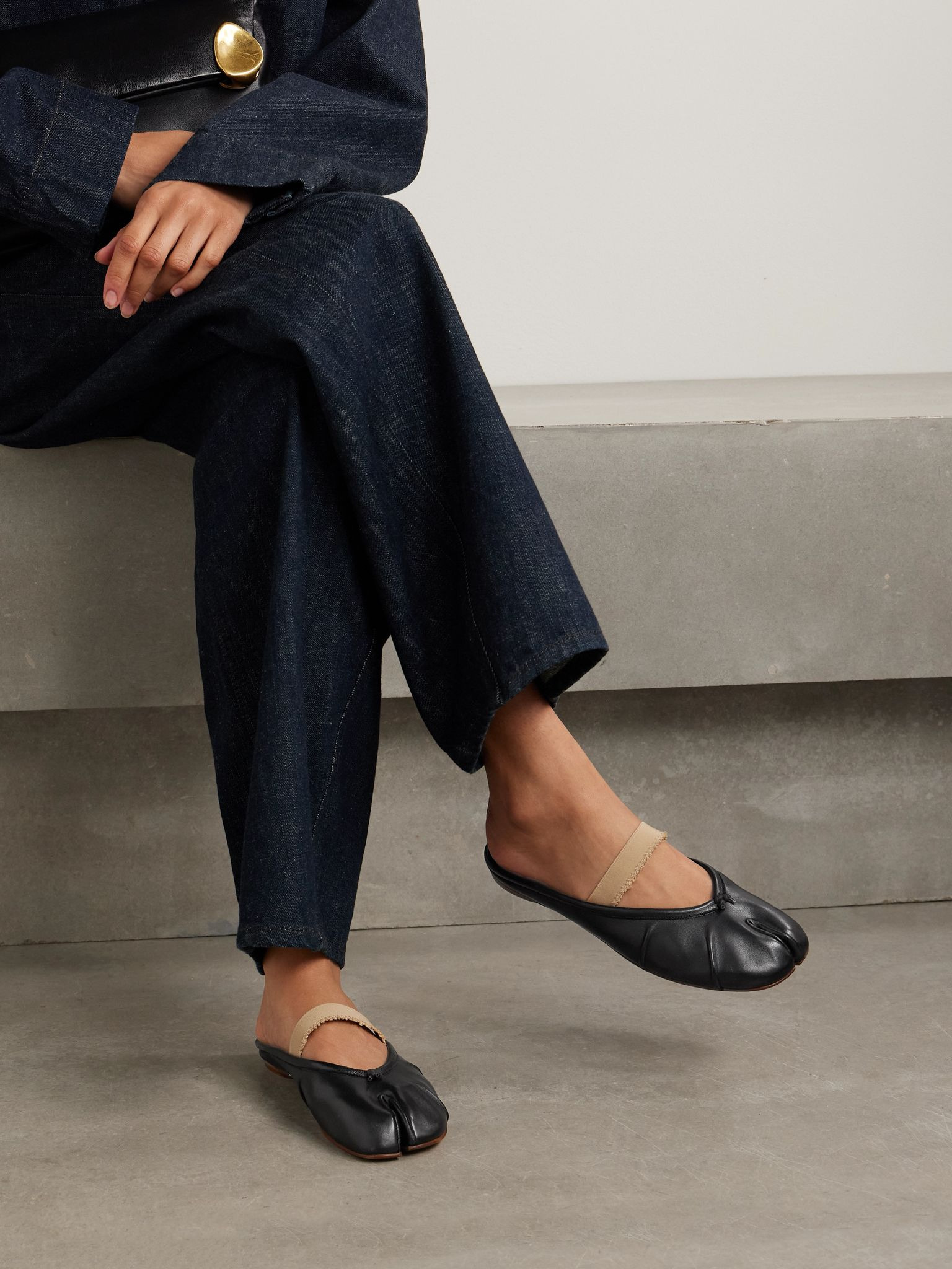 Tabi frayed split-toe leather ballet flats Black - 2