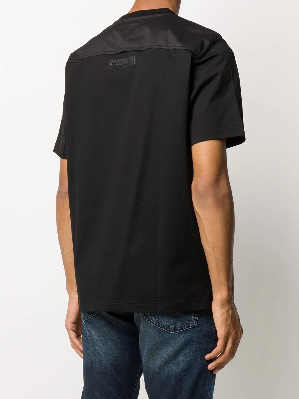 contrasting-detail short-sleeved T-shirt - 4