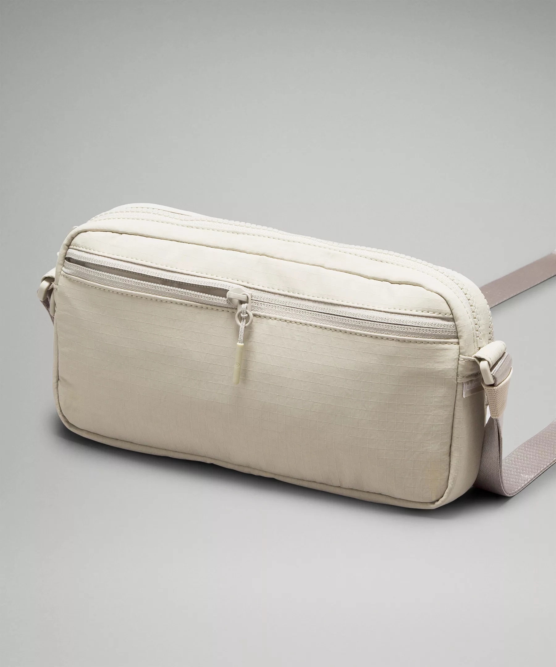Multi-Pocket Crossbody Bag 2.5L - 5