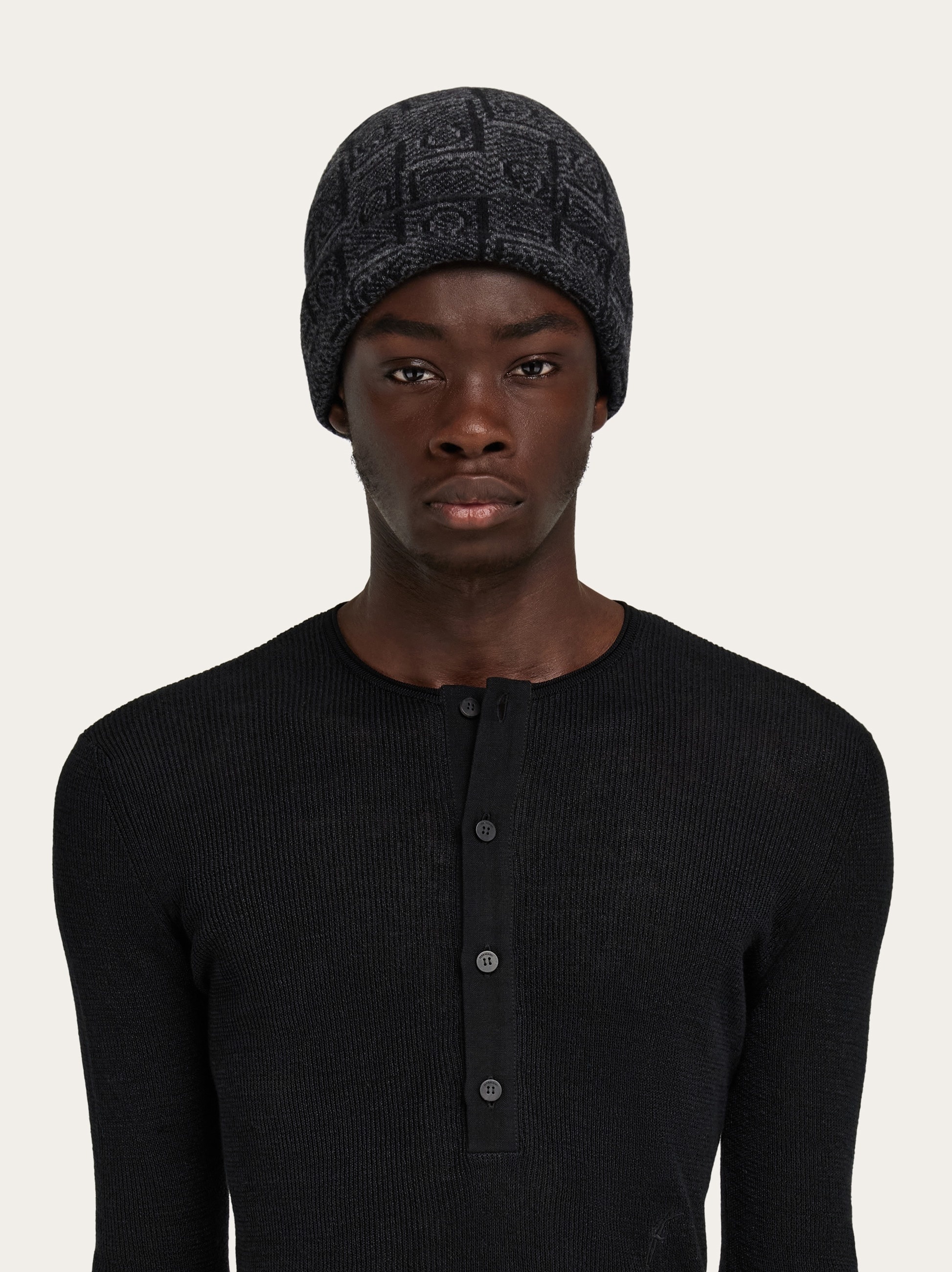 Ferragamo monogram beanie - 4