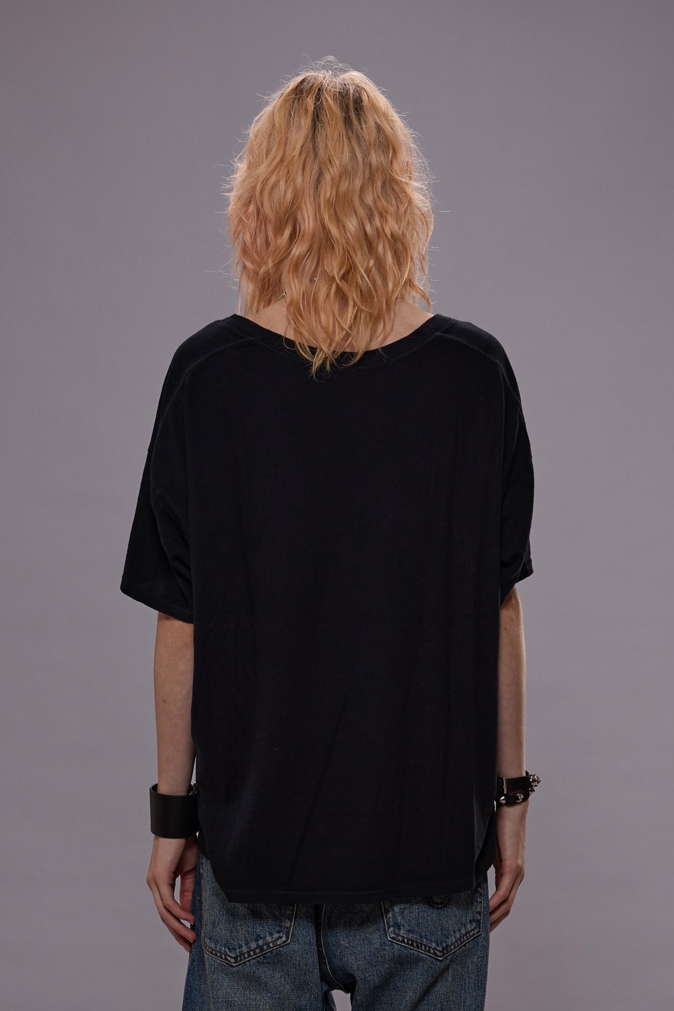 RELAXED CASHMERE V-NECK - BLACK - 2