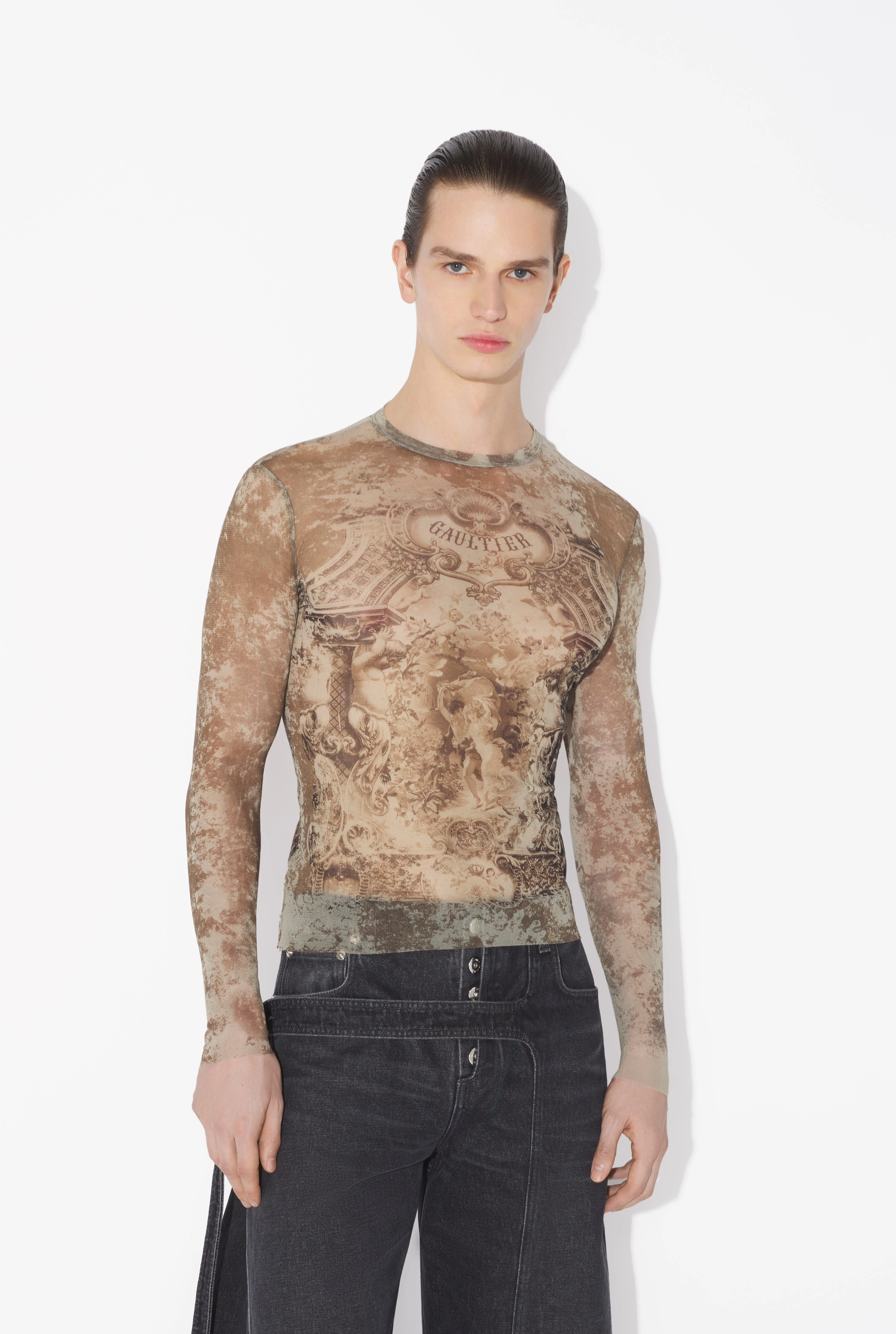 THE BEIGE MÉDAILLON TOP - 1