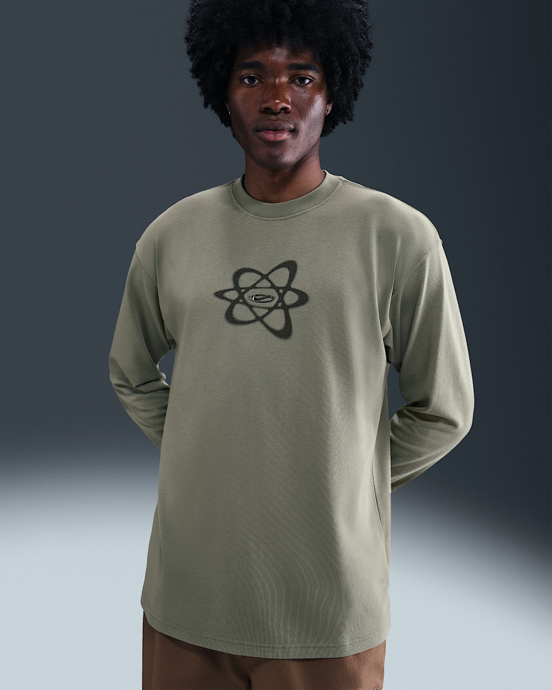 Nike Sportswear Long-Sleeve T-Shirt 1