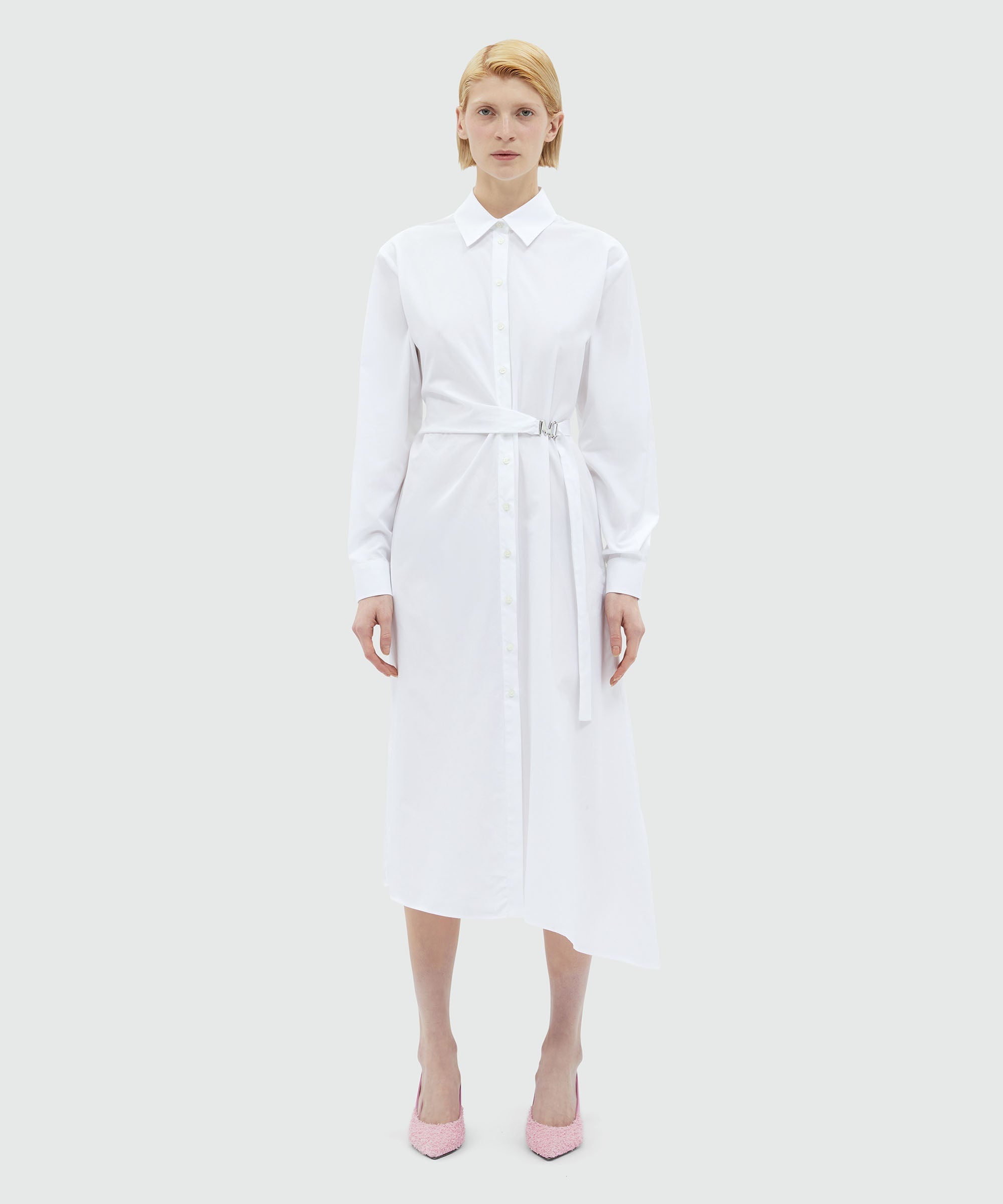 White poplin shirt dress with "TheMwave" buckle - 2