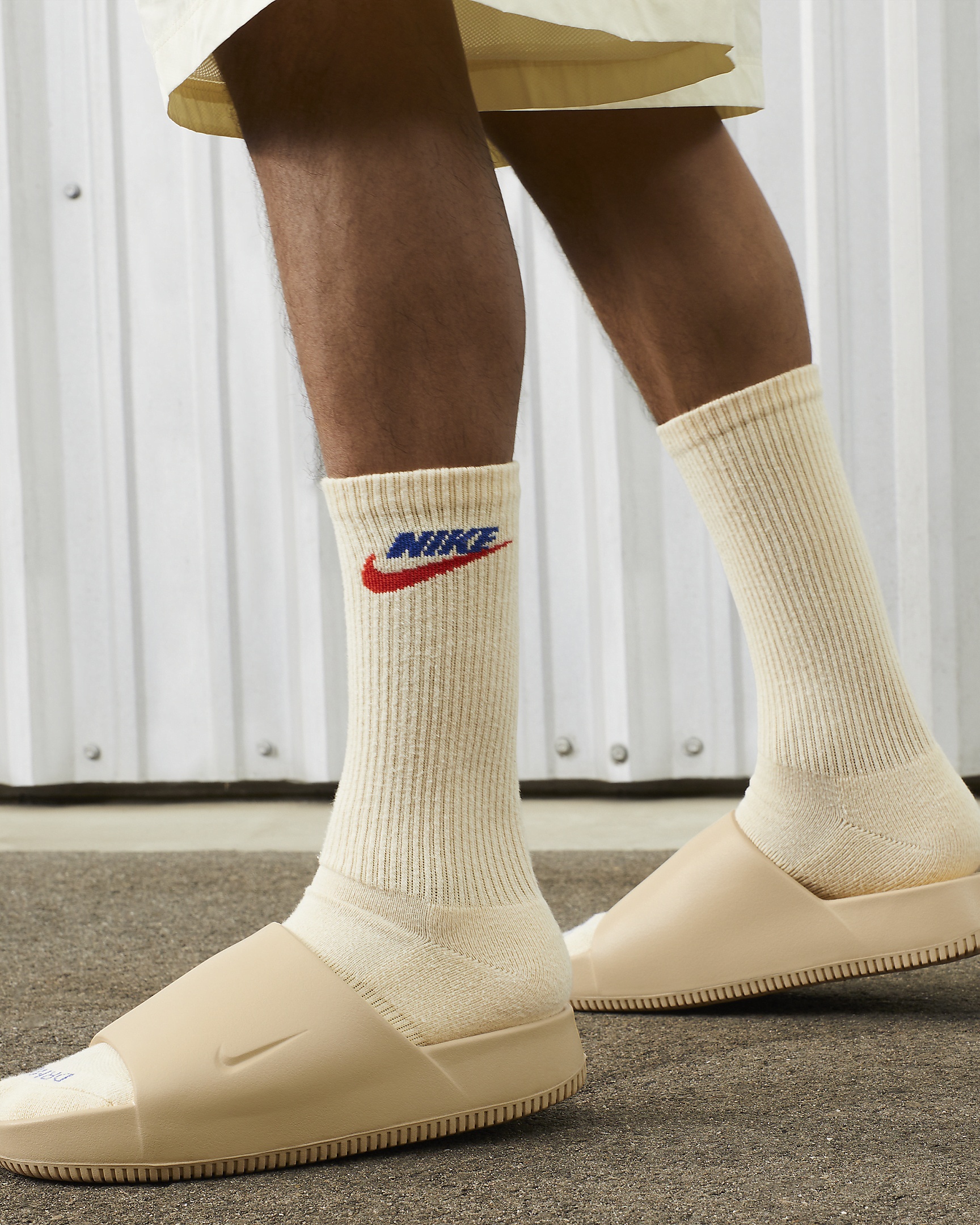 Nike Nike Men's Calm Slides | REVERSIBLE