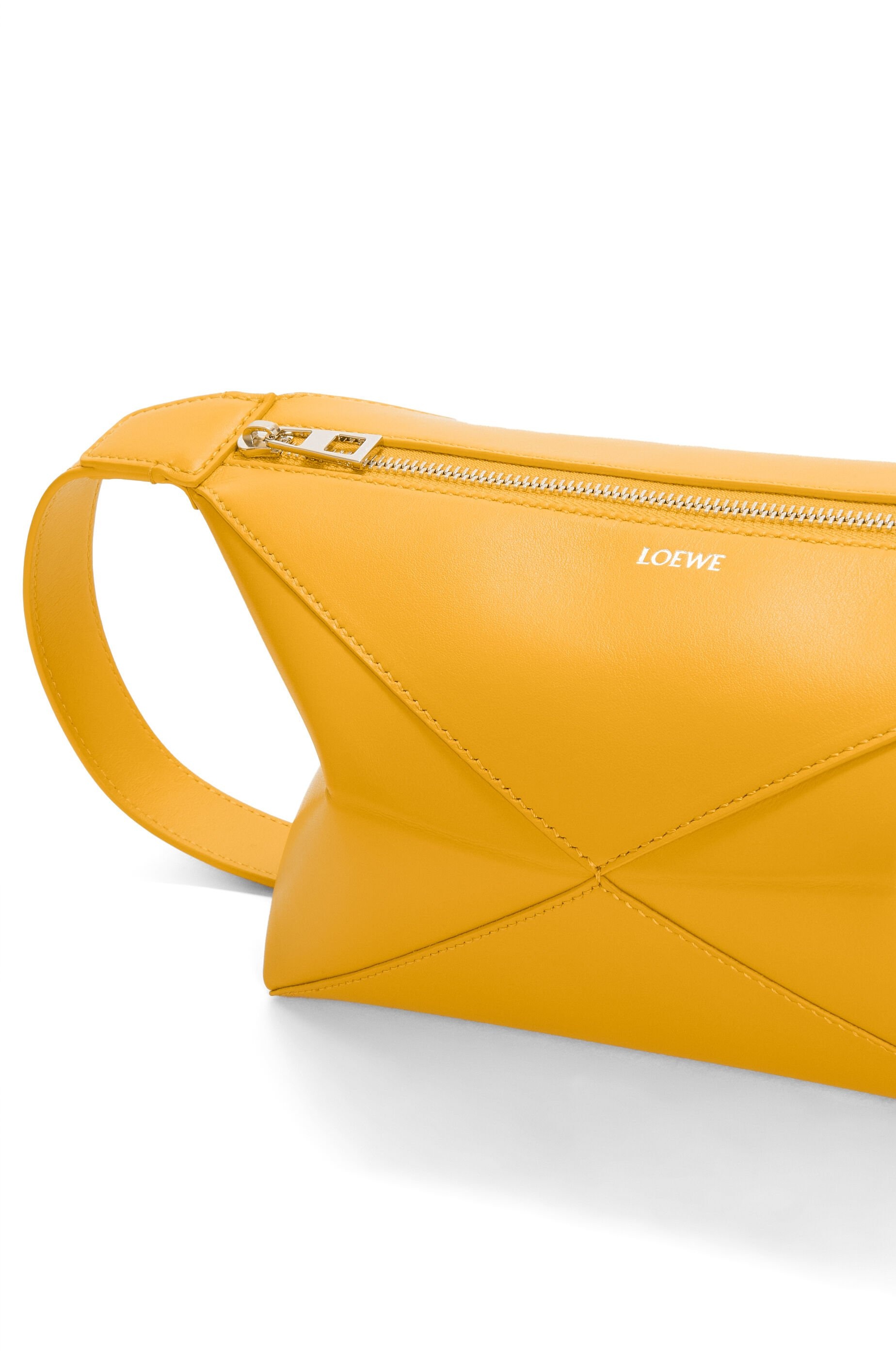 Puzzle Fold wash bag in shiny calfskin - 6