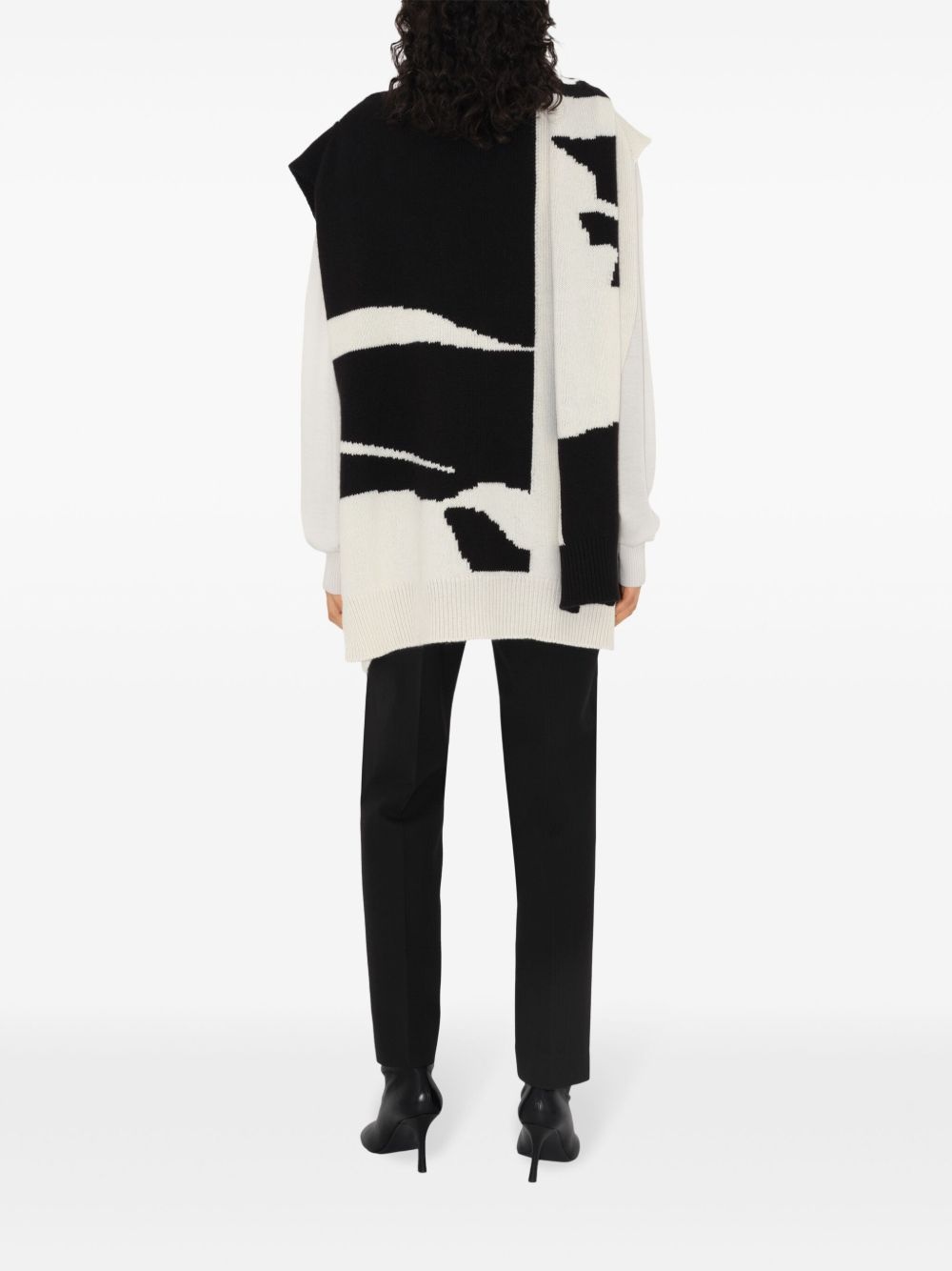 Equestrian Knight motif cape - 4