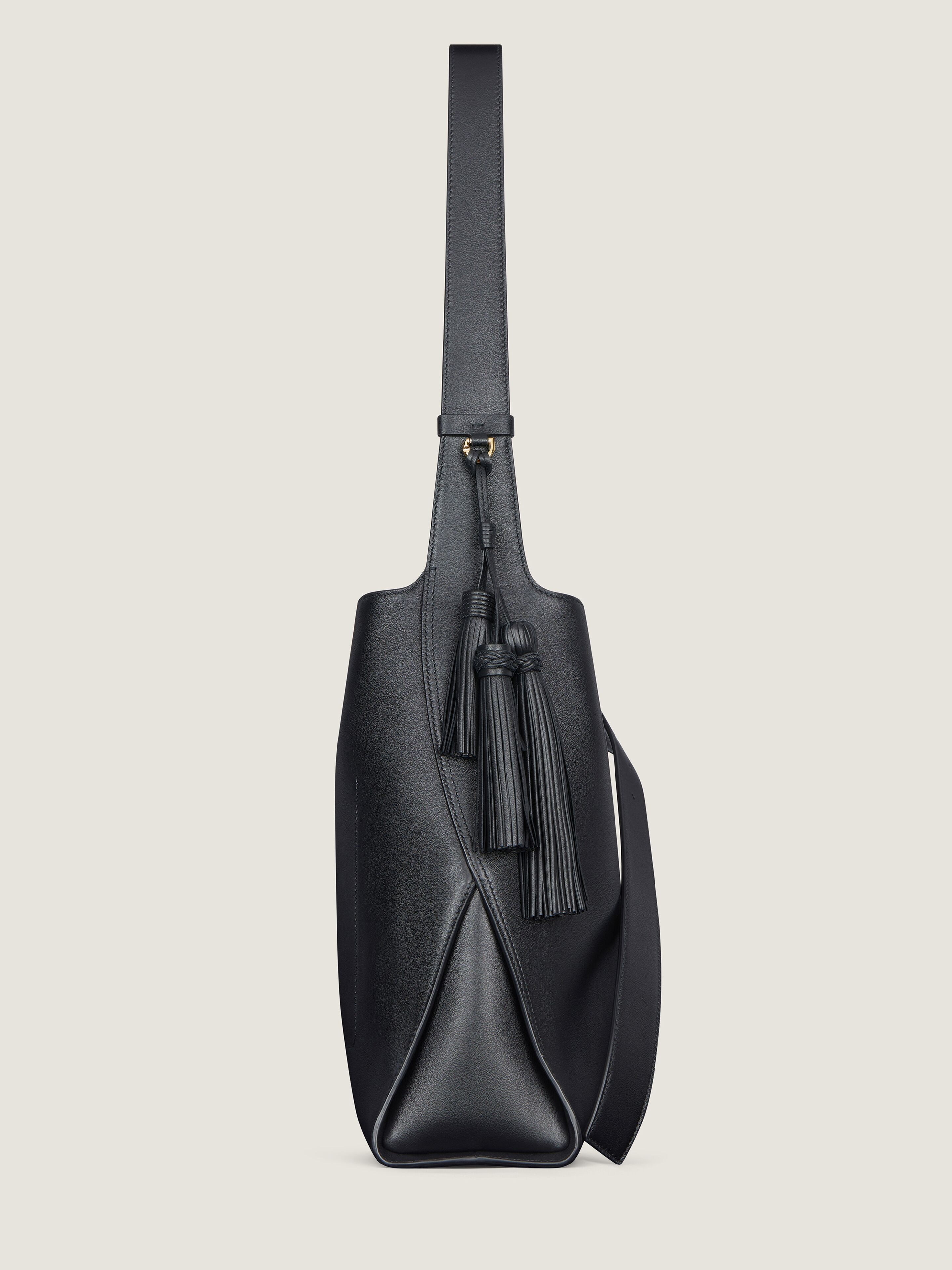 MEDIUM BELTED HOBO BAG IN LEATHER - 4