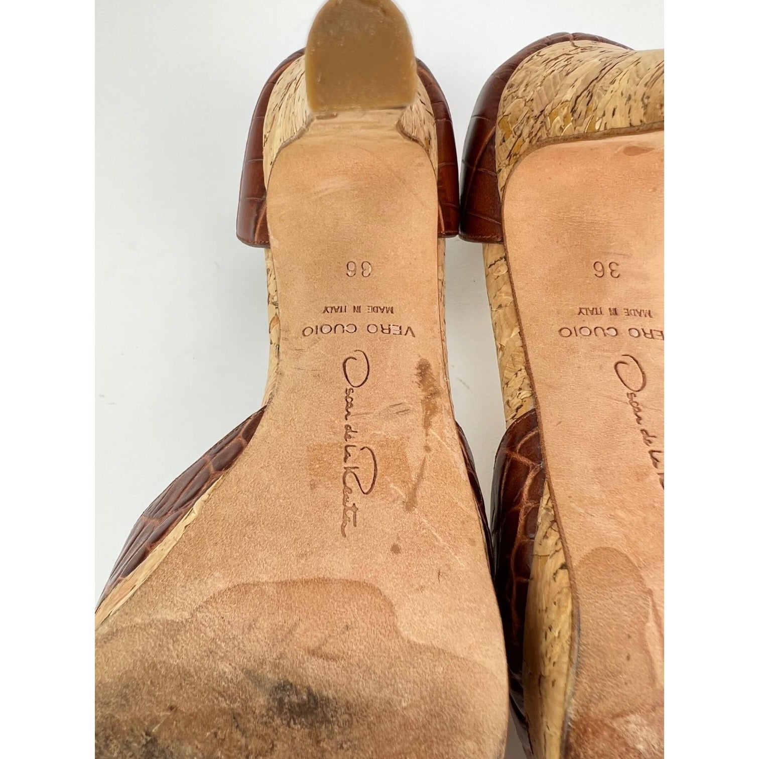 Oscar de la Renta Peep Toe Crocodile Cork Heel Shoe - 6