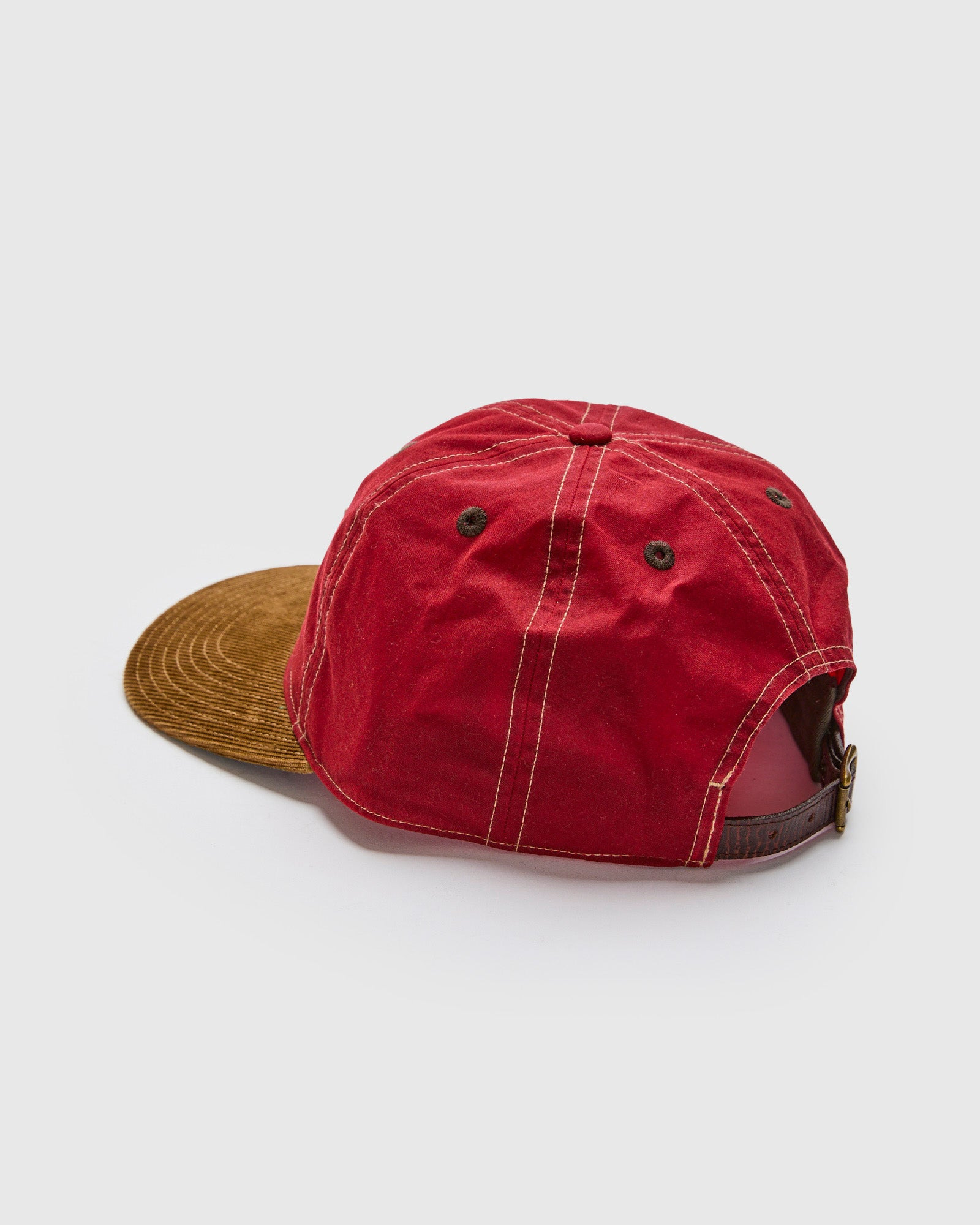 Mountaineering Oil Cloth Sportsman Cap in Vintage Red - 3