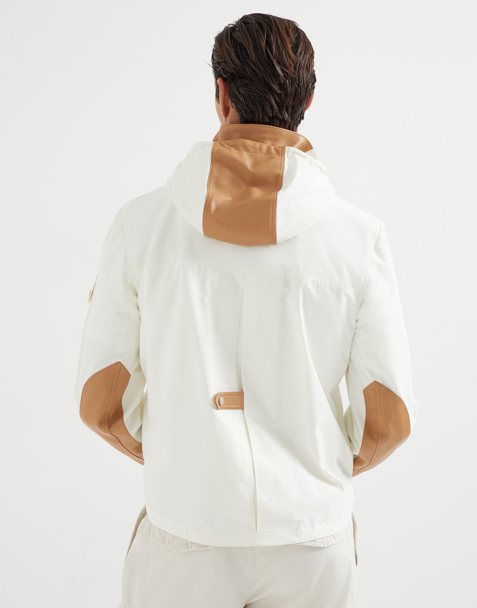 Water-resistant techno cotton gabardine outerwear jacket with leather inserts and detachable hood - 2