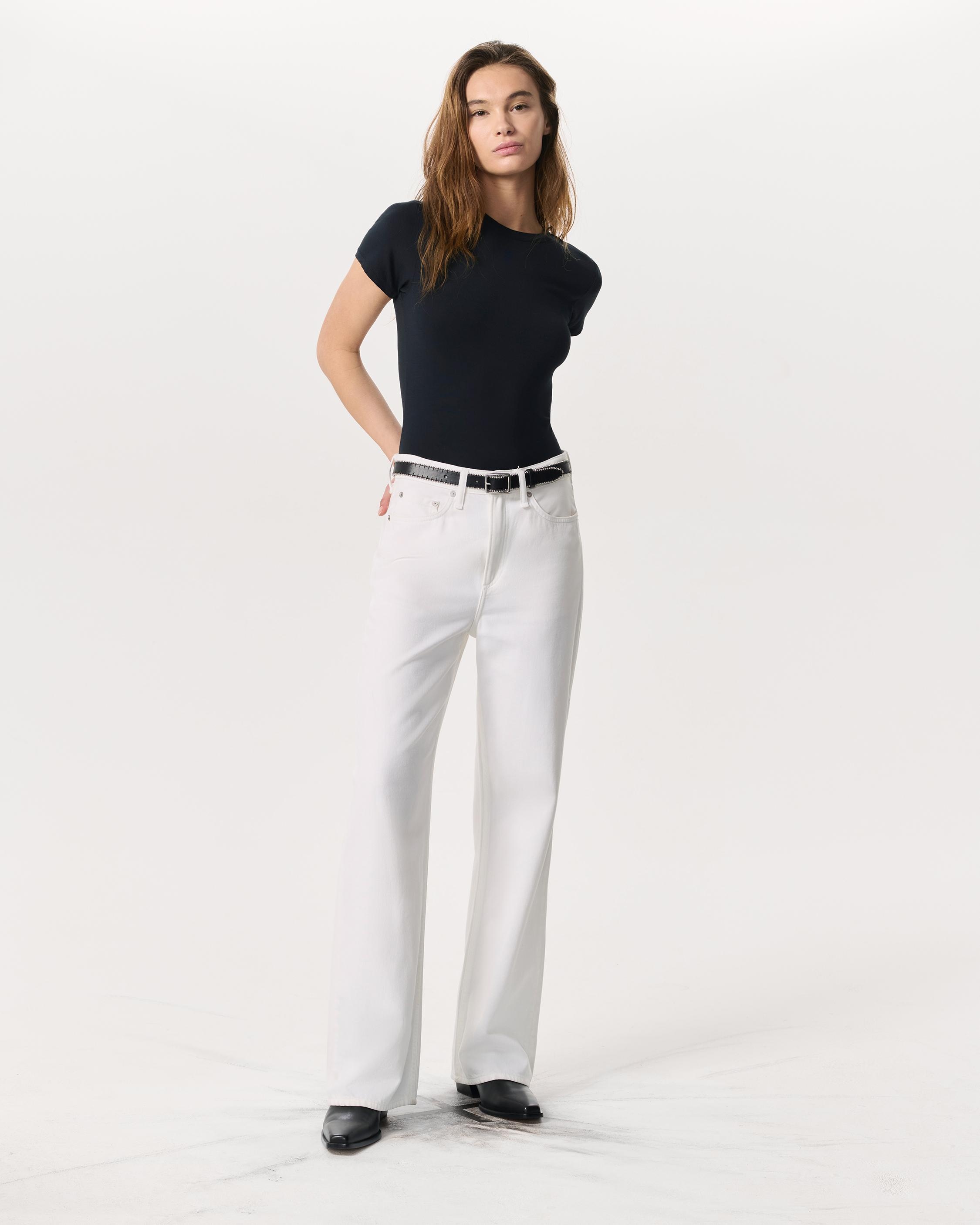 Featherweight Logan Wide-Leg Jeans
Featherweight Denim - 2