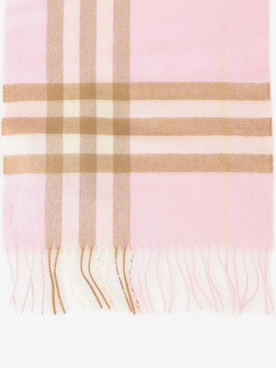 Burberry SCARF outlook