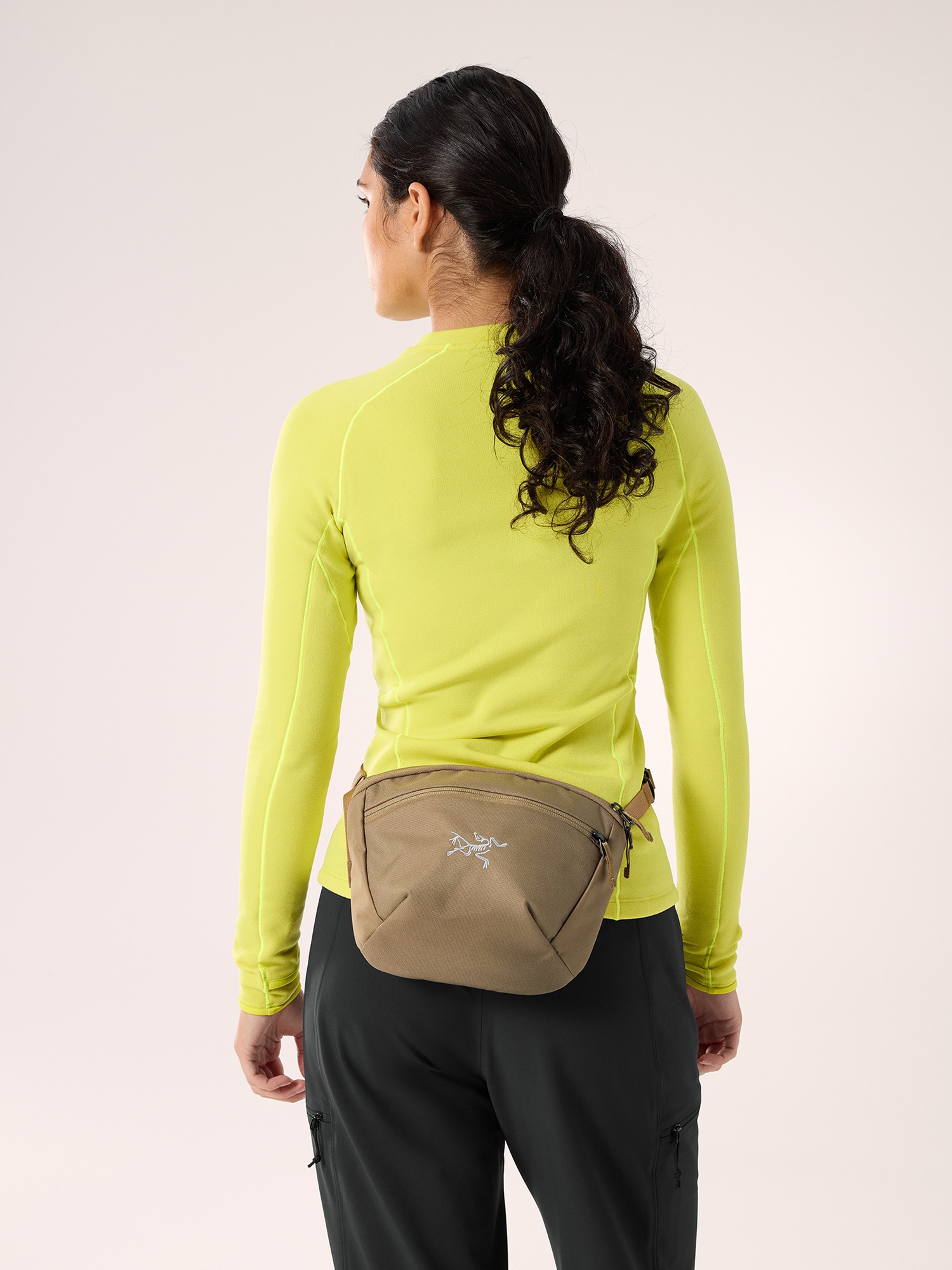 美品 ARC'TERYX mantis2 waistpack GOLD イエロー 美品 ARC'TERYX mantis2 waistpack GOLD イエロー Arc-teryx