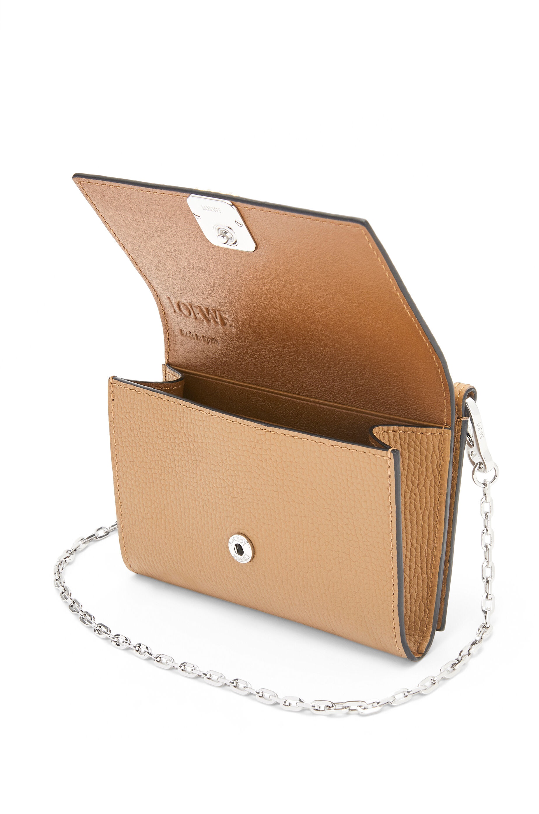 Anagram wallet on chain in pebble grain calfskin - 2