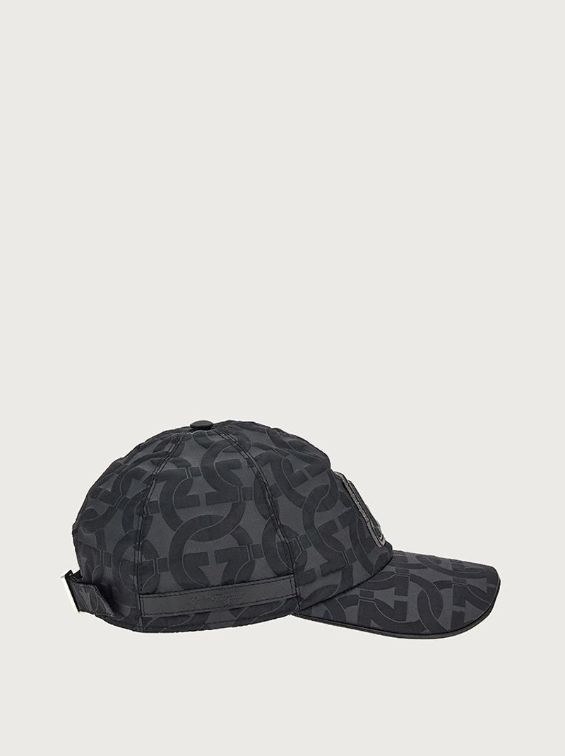 FERRAGAMO SF BASEBALL CAP outlook