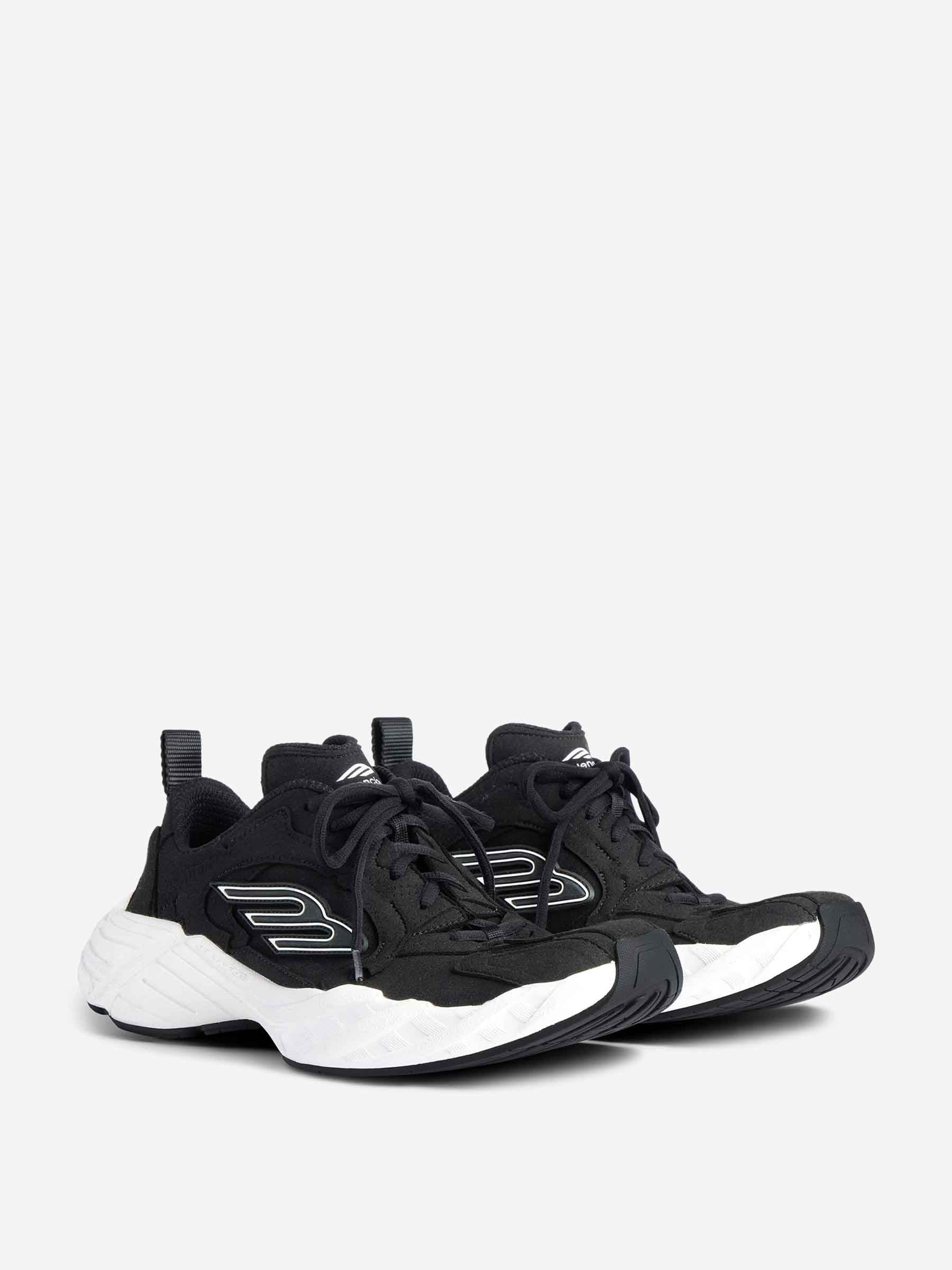 SNEAKERS MONDAY - 2