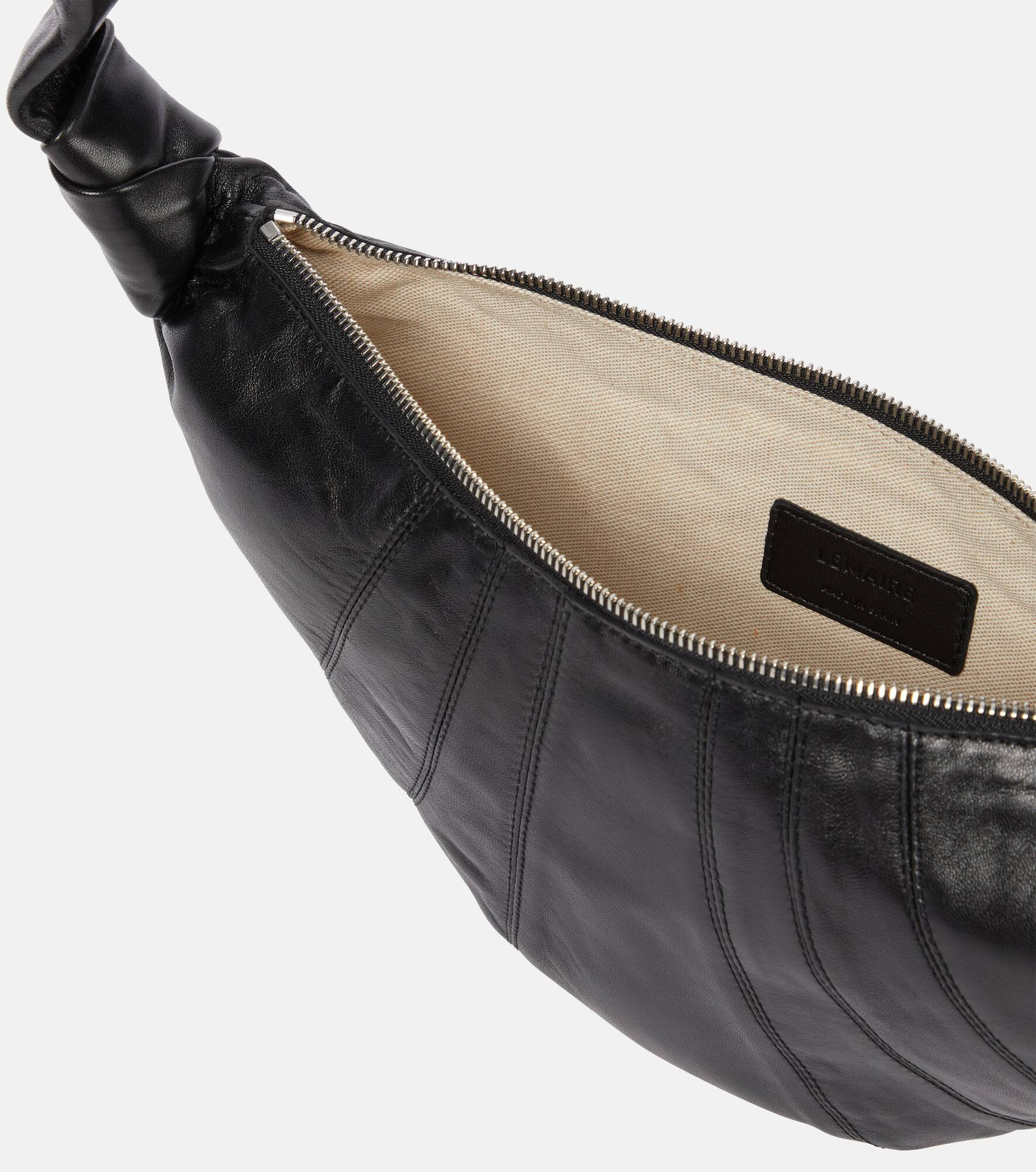 Croissant Small leather shoulder bag - 3