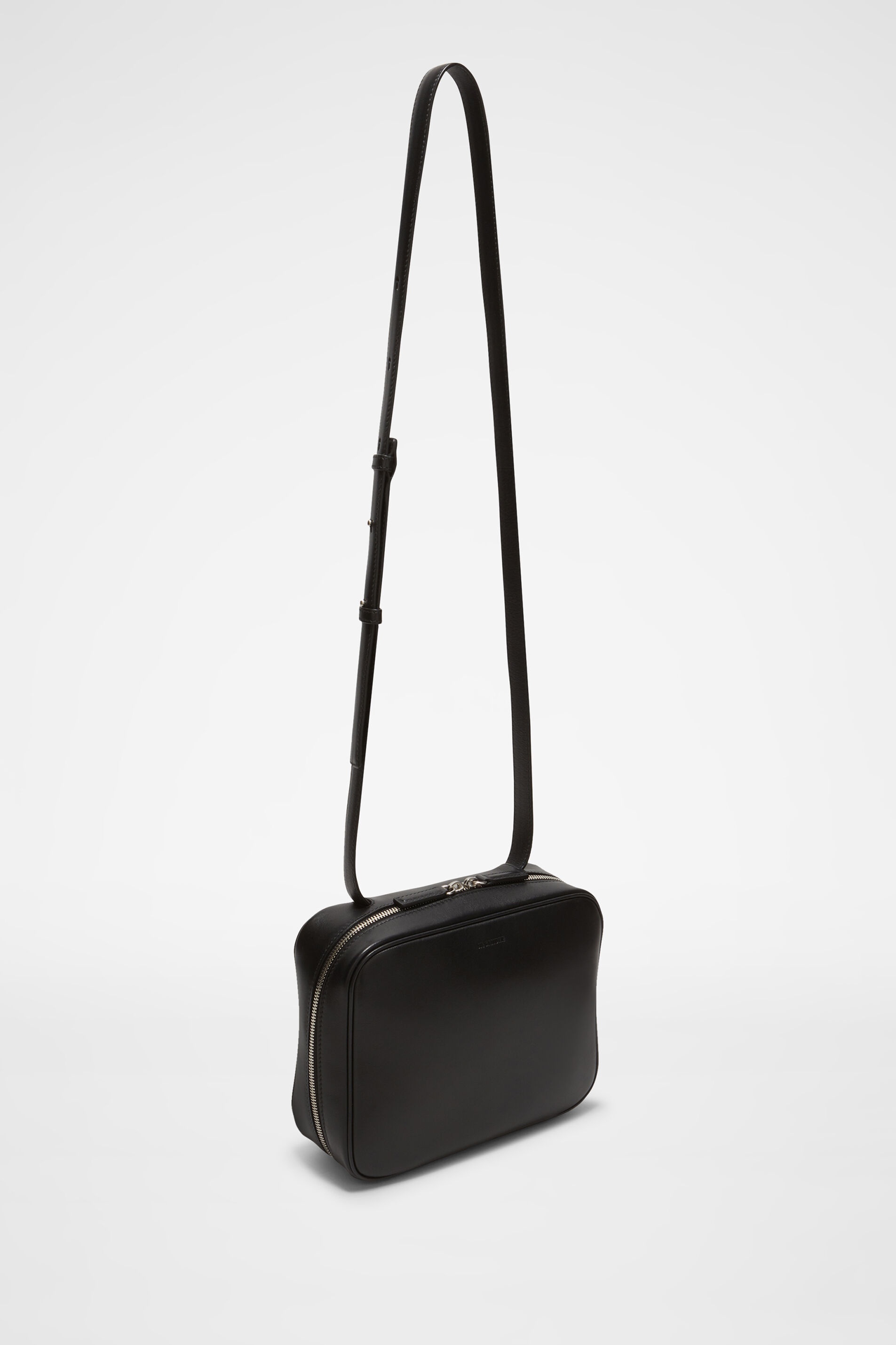 Crossbody Medium 2
