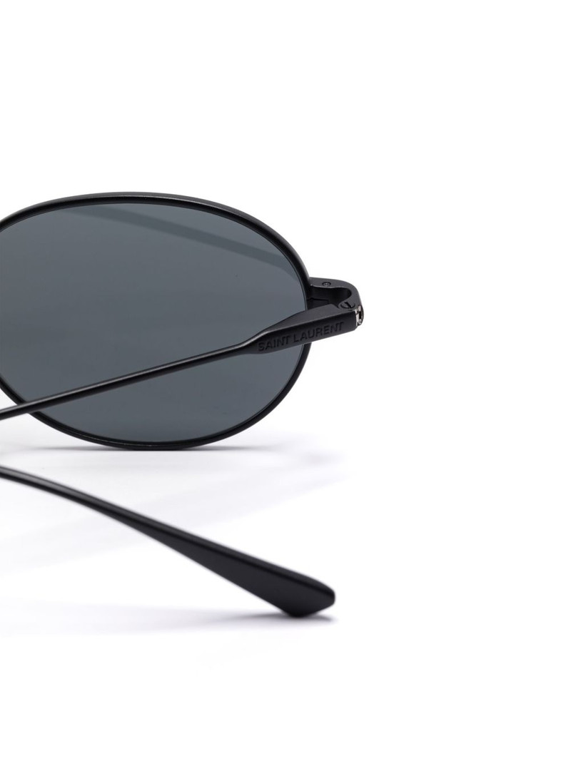 oval-frame sunglasses 3