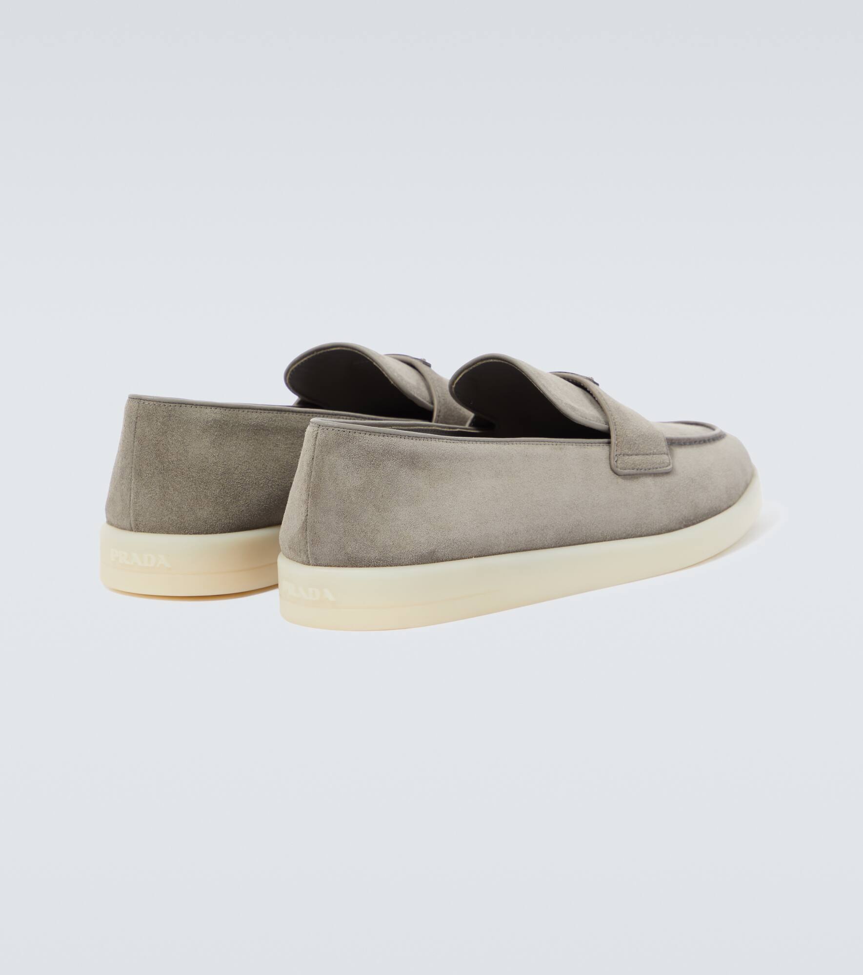 Logo suede loafers - 6