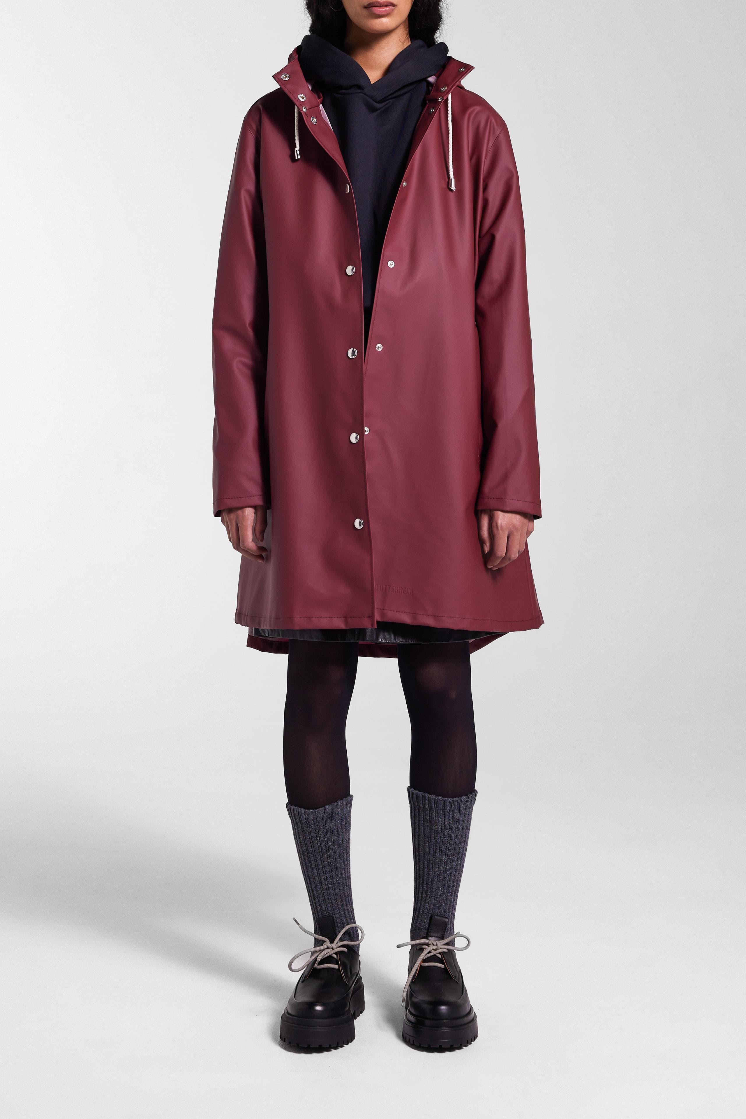 Stutterheim Mosebacke Lightweight Raincoat in Burgundy at Nordstrom - 7