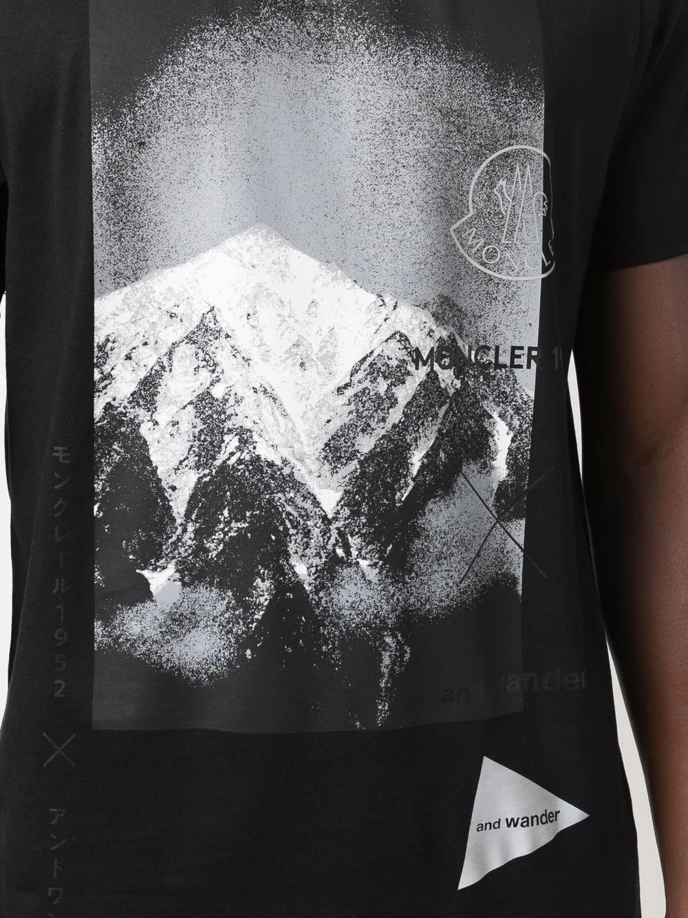 x and Wander 2 Moncler 1952 graphic-print T-shirt - 5