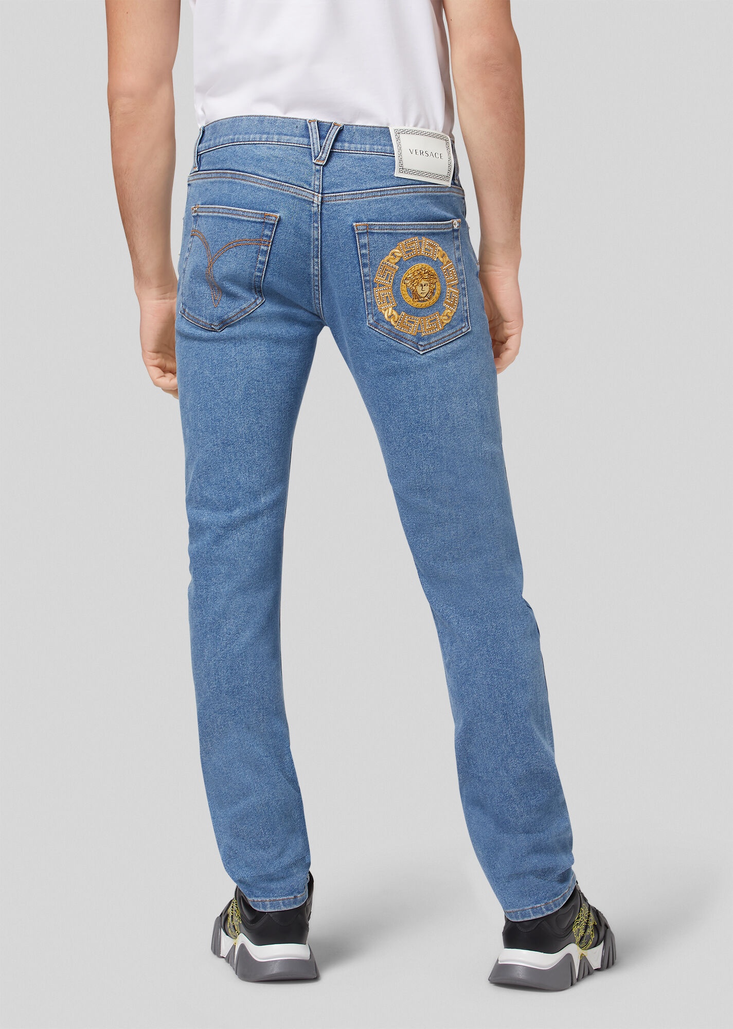 Medusa Chain Embroidered Jeans - 4