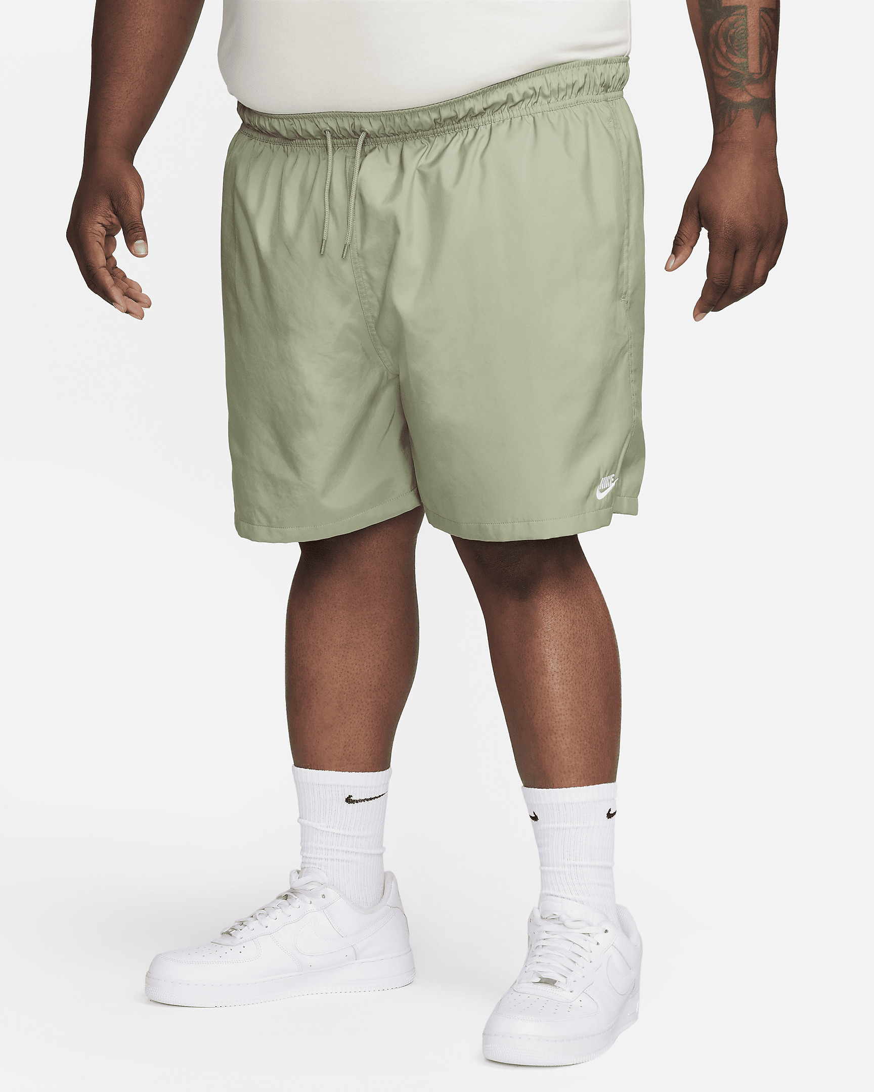 Nike Club Men's Woven Flow Shorts - 8