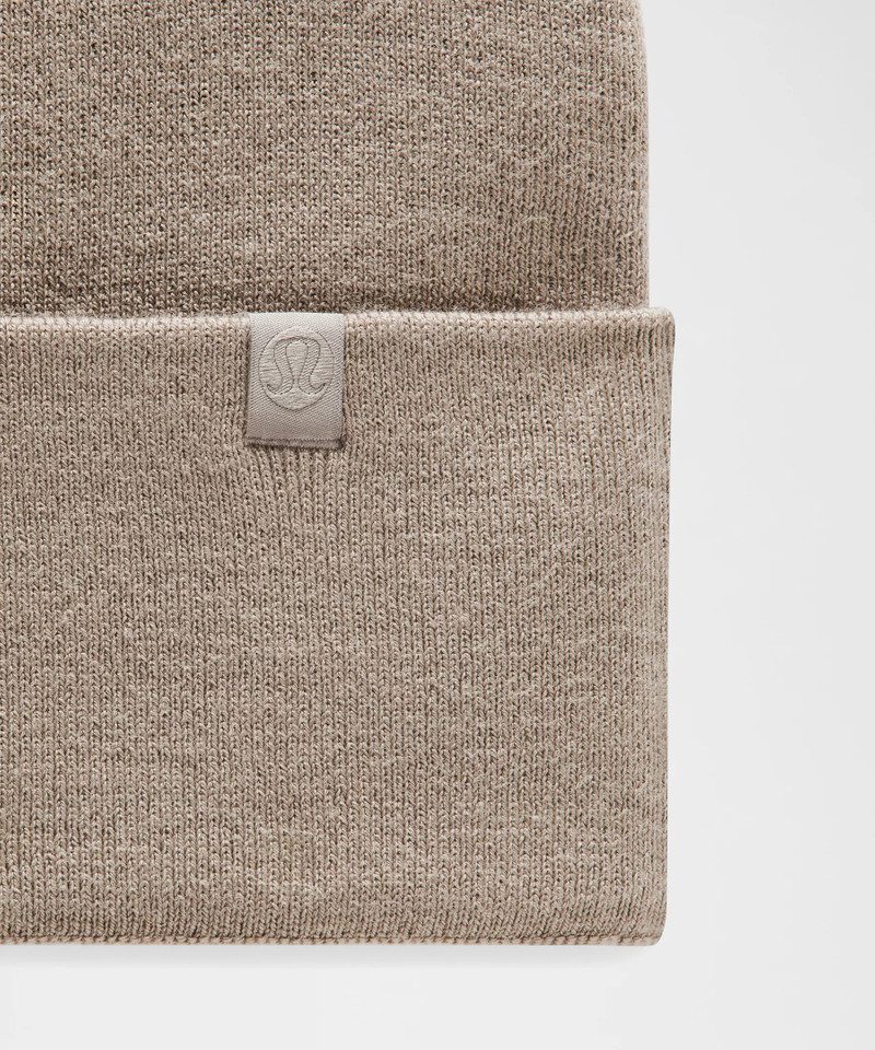 lululemon Warm Revelation Beanie outlook