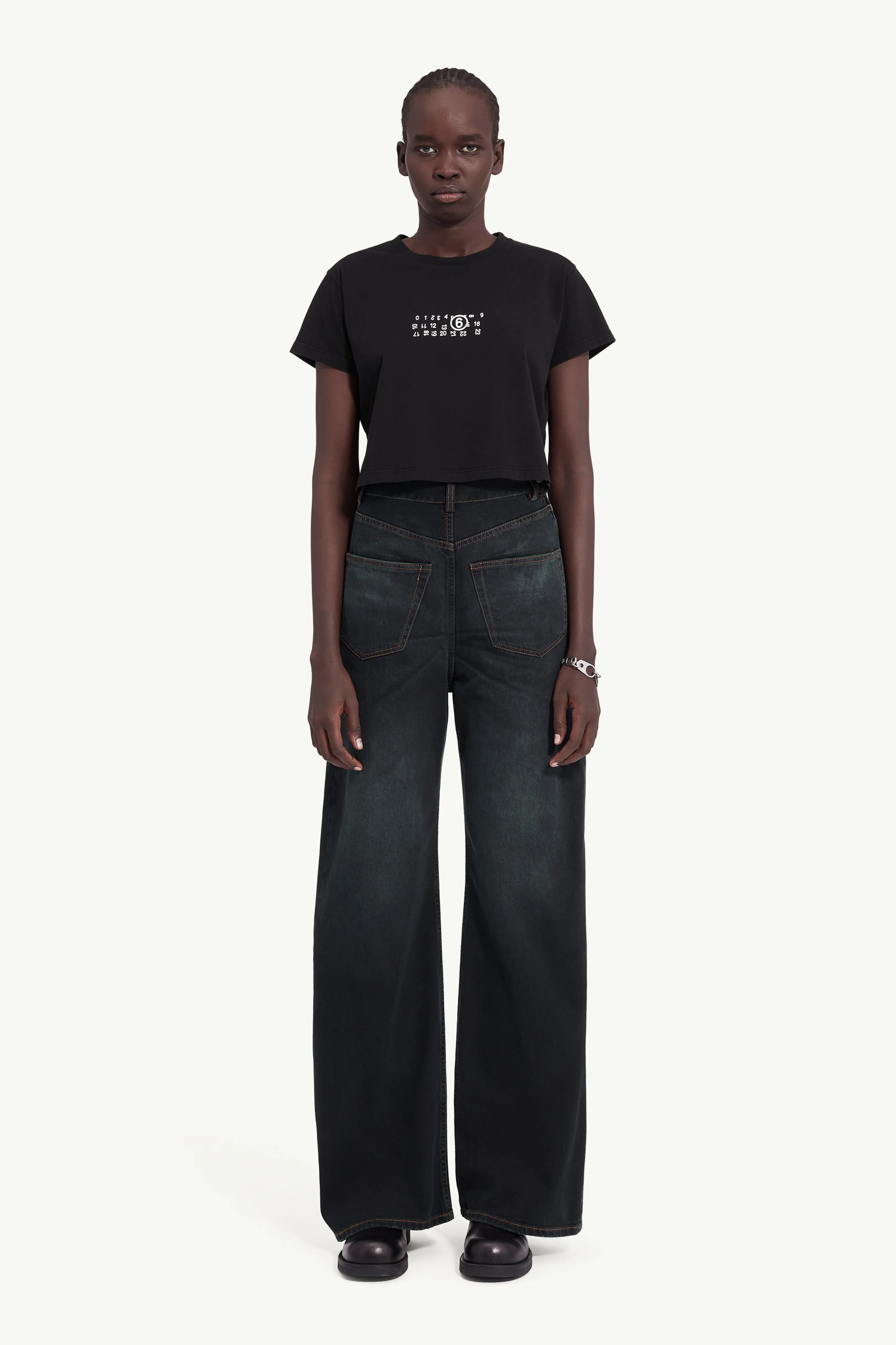 Wide-leg jeans - 1