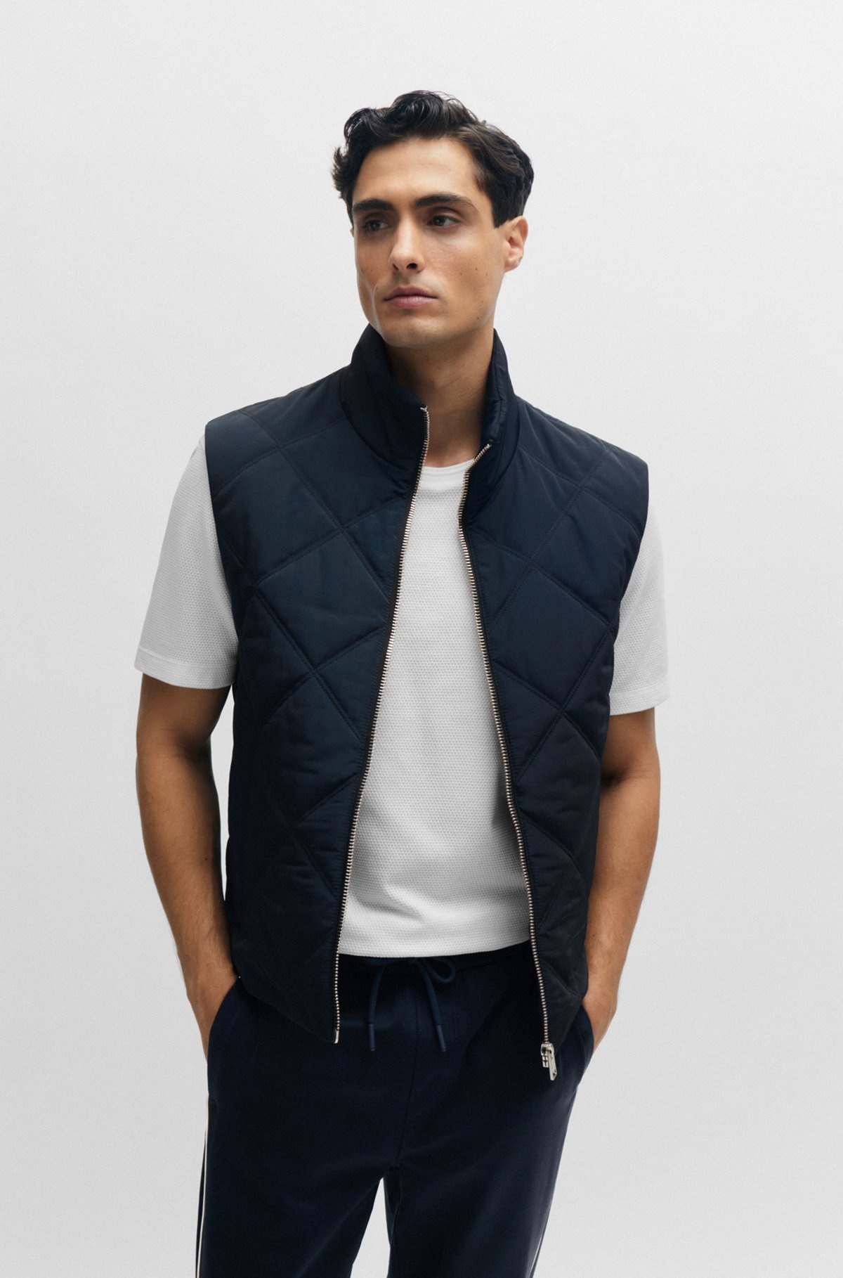 REGULAR-FIT GILET WITH QUILTING AND INSIDE ZIP POCKETS - 2